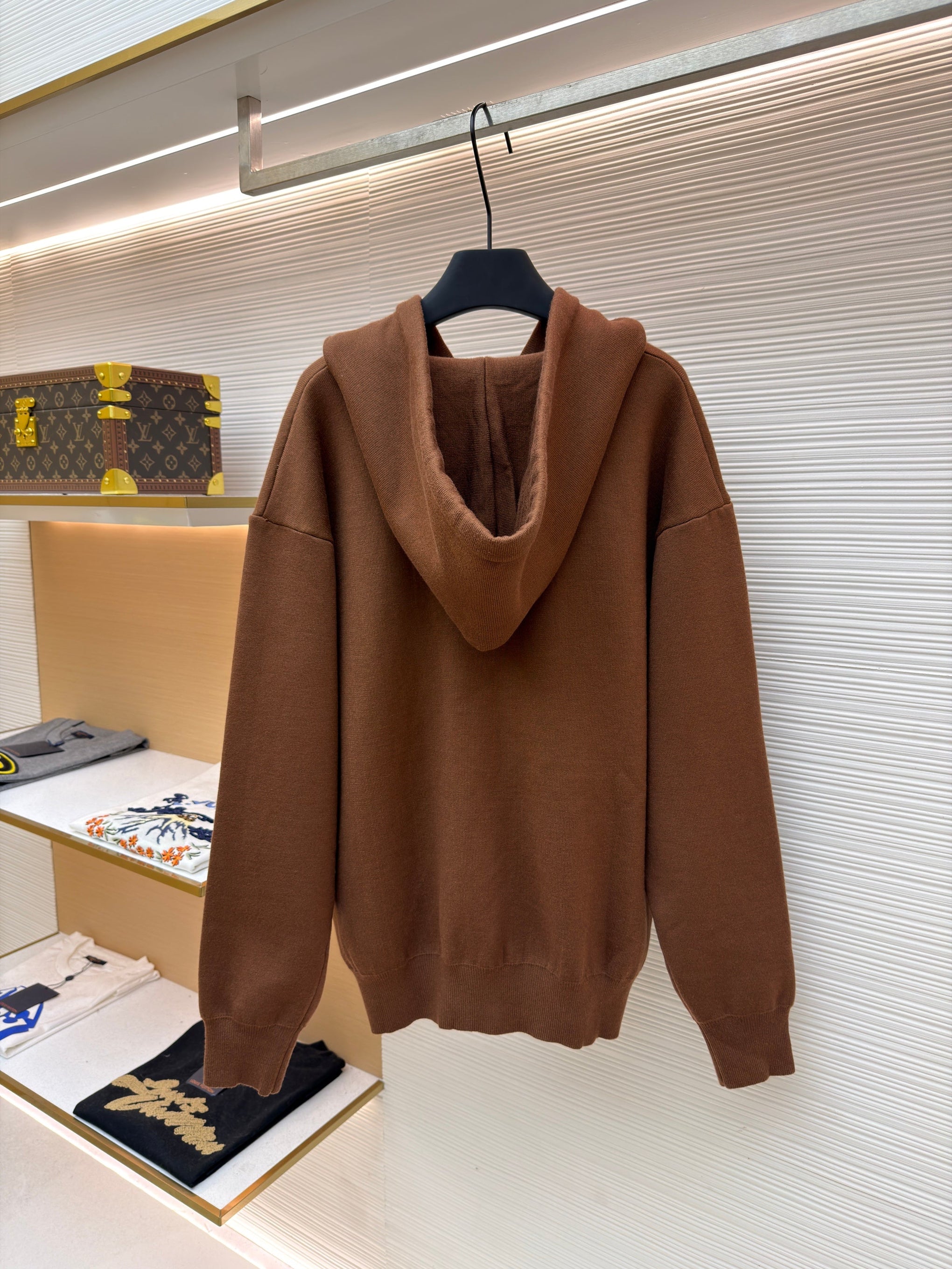 LOEW ZIP HOODIE