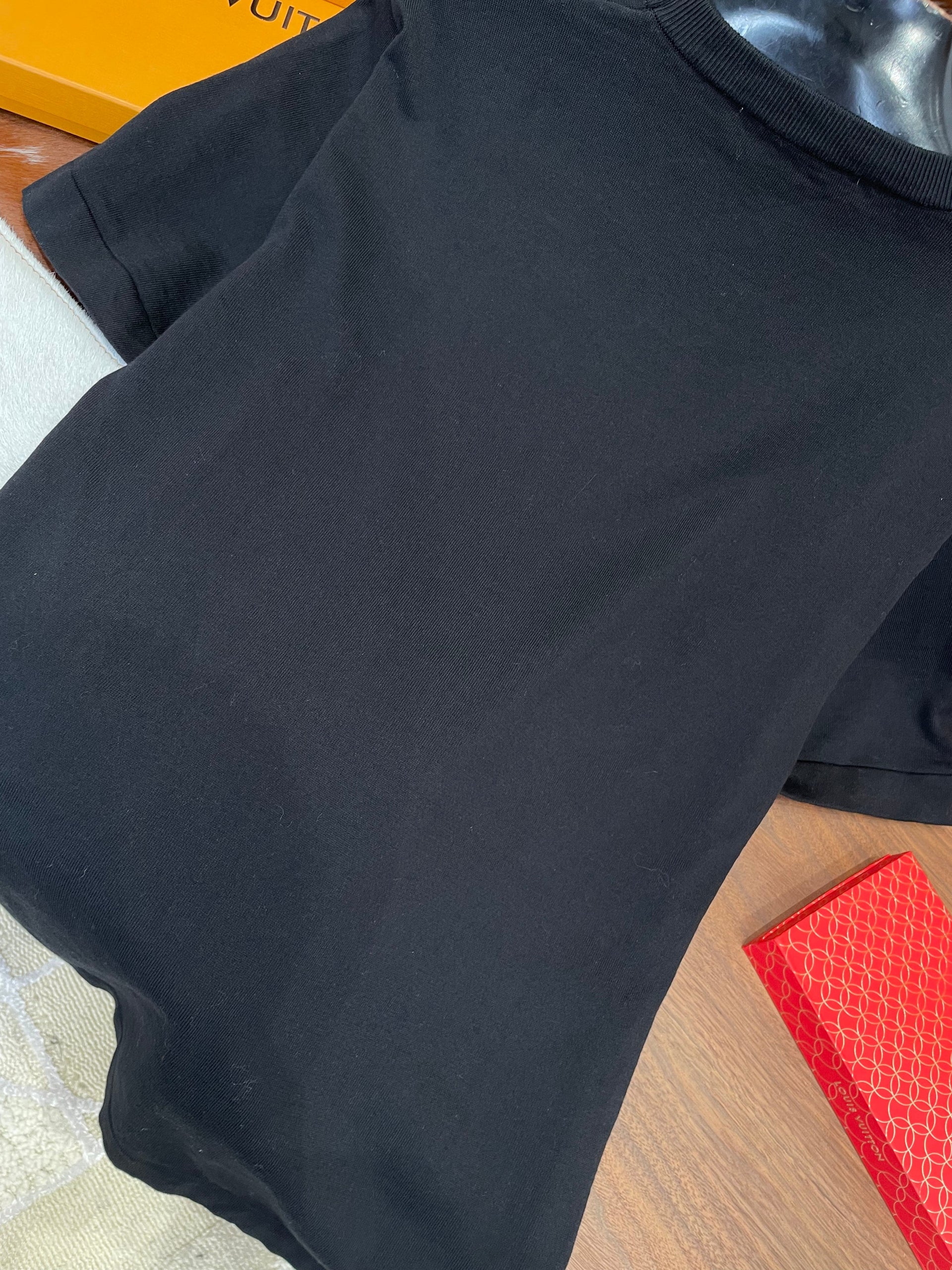 LOU T-SHIRT