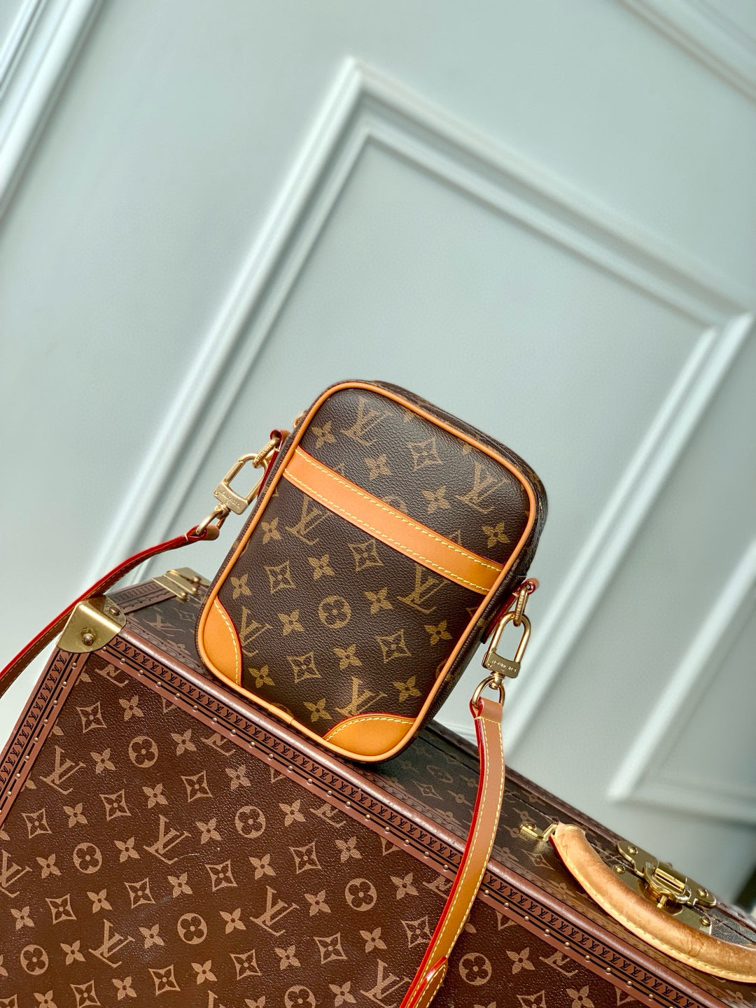 LOU DANUBE BAG