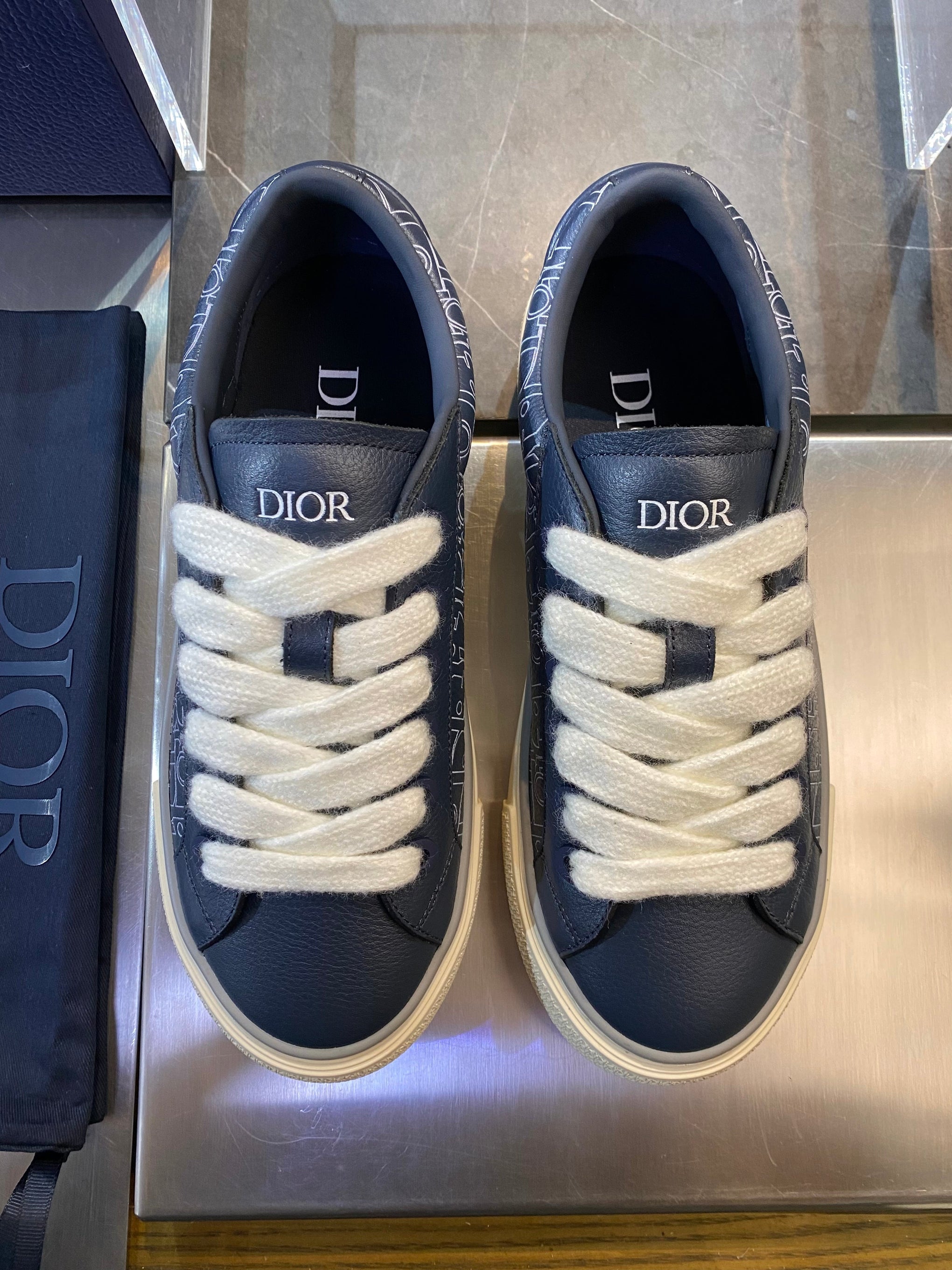 CD B33 SNEAKER