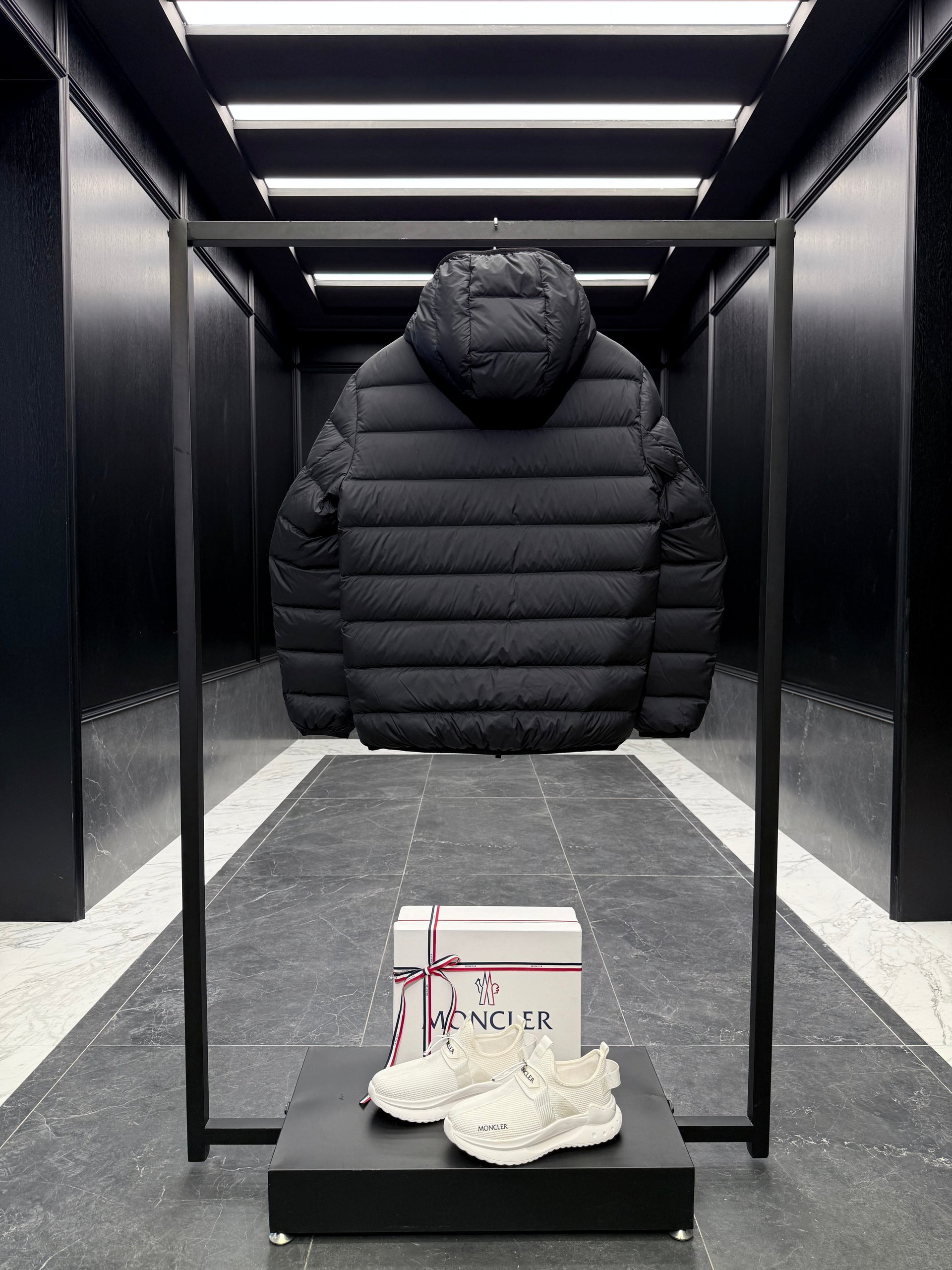 MONC JELUZ JACKET