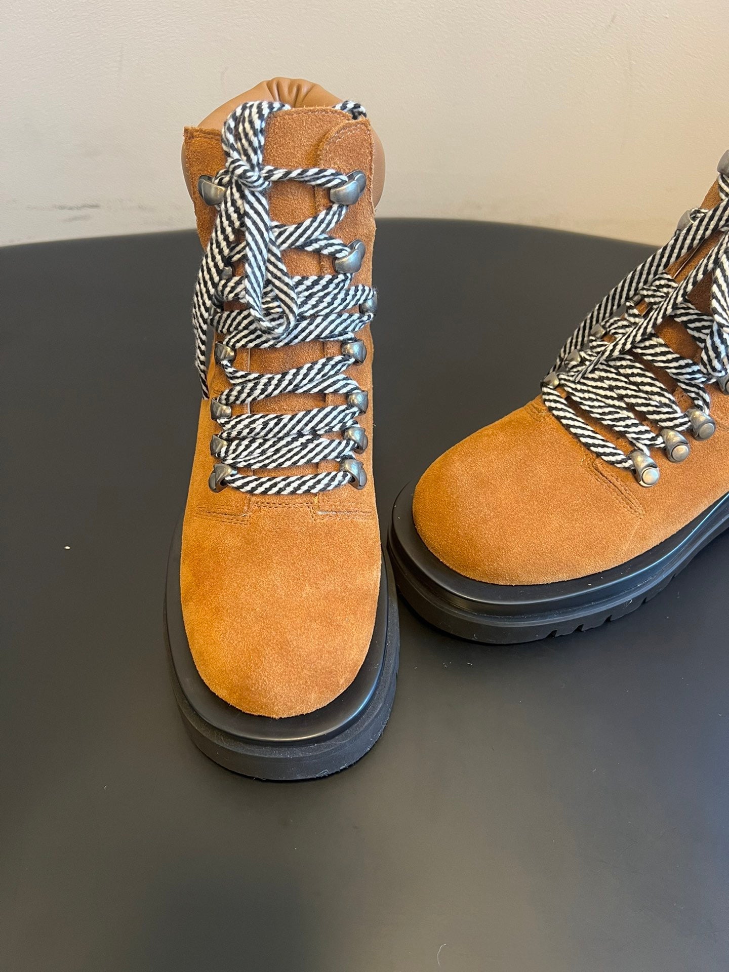 BOTT V BOOTS
