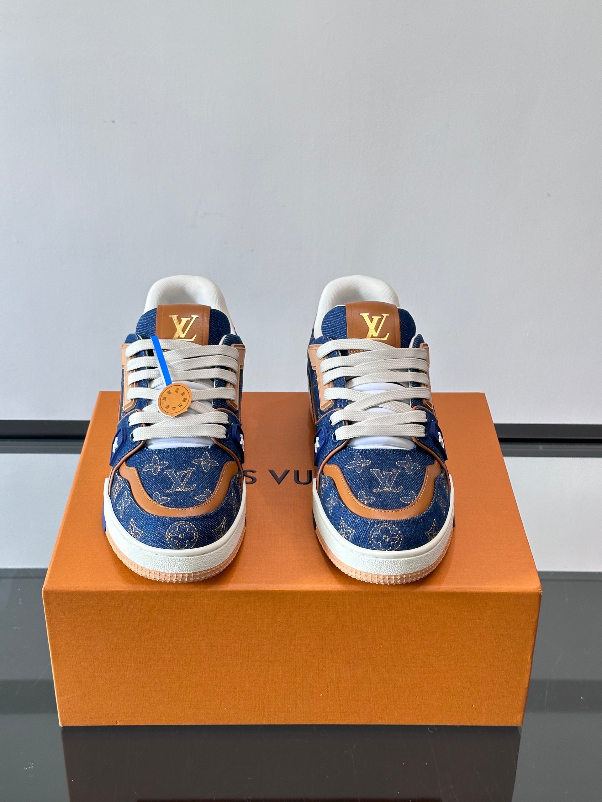 LOU TRAINERS