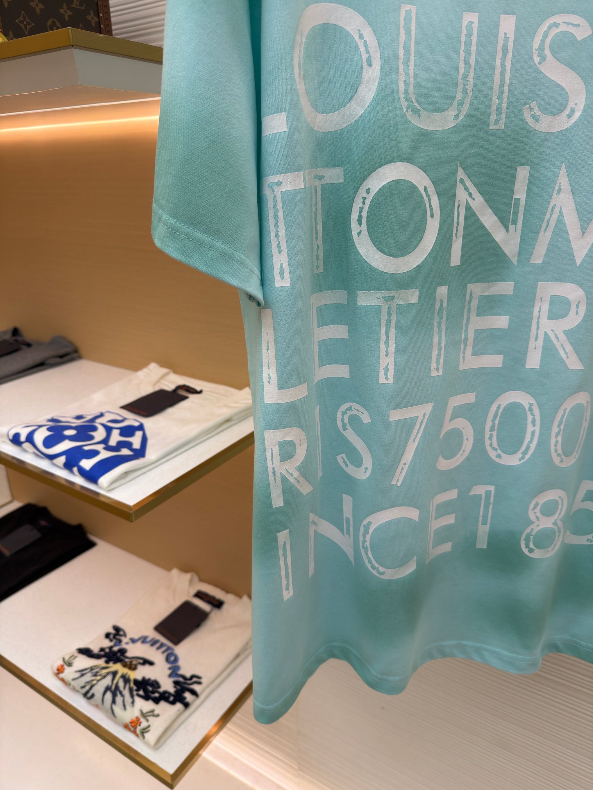 LOU T-SHIRT