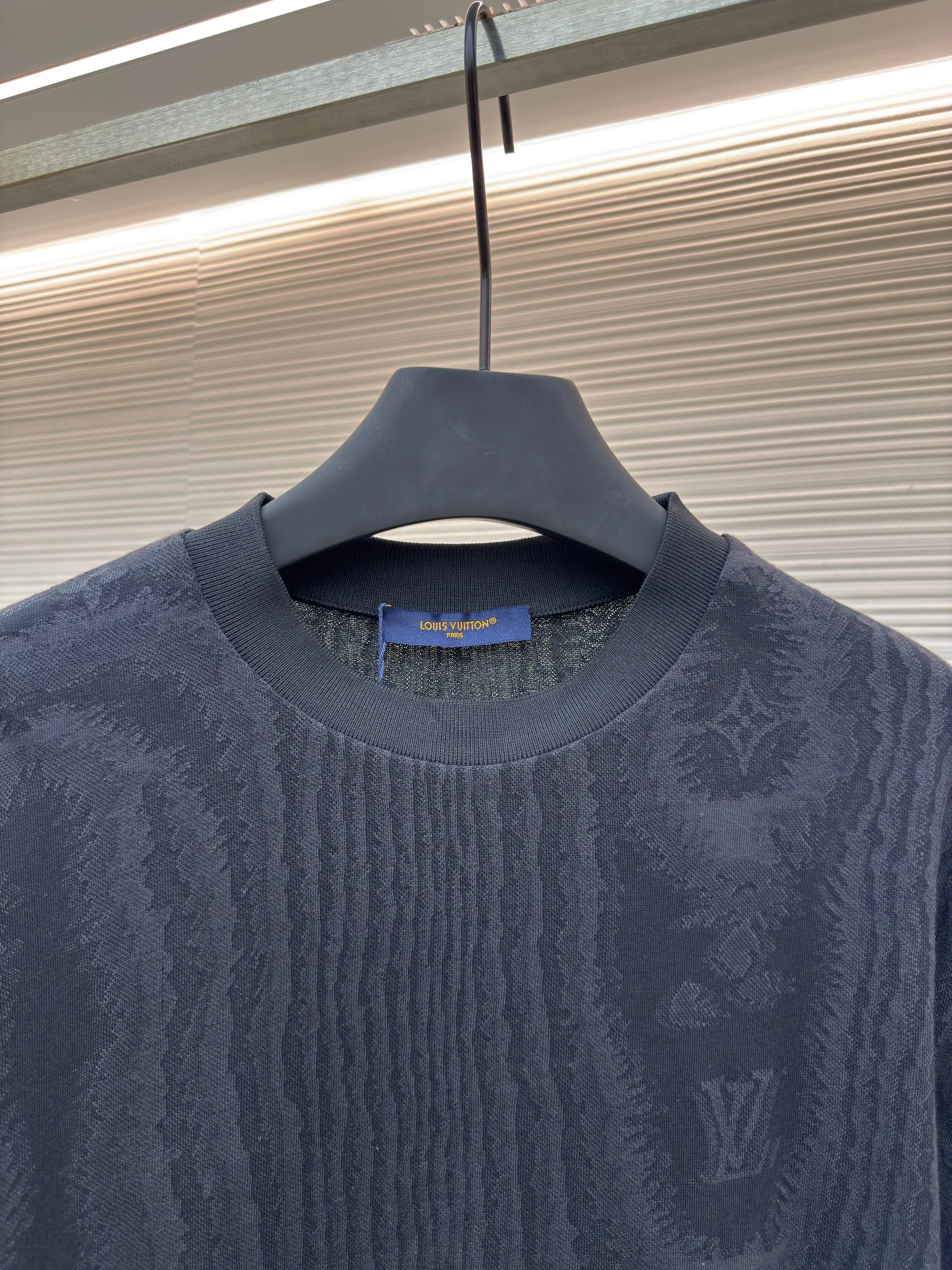 LOU T-SHIRT