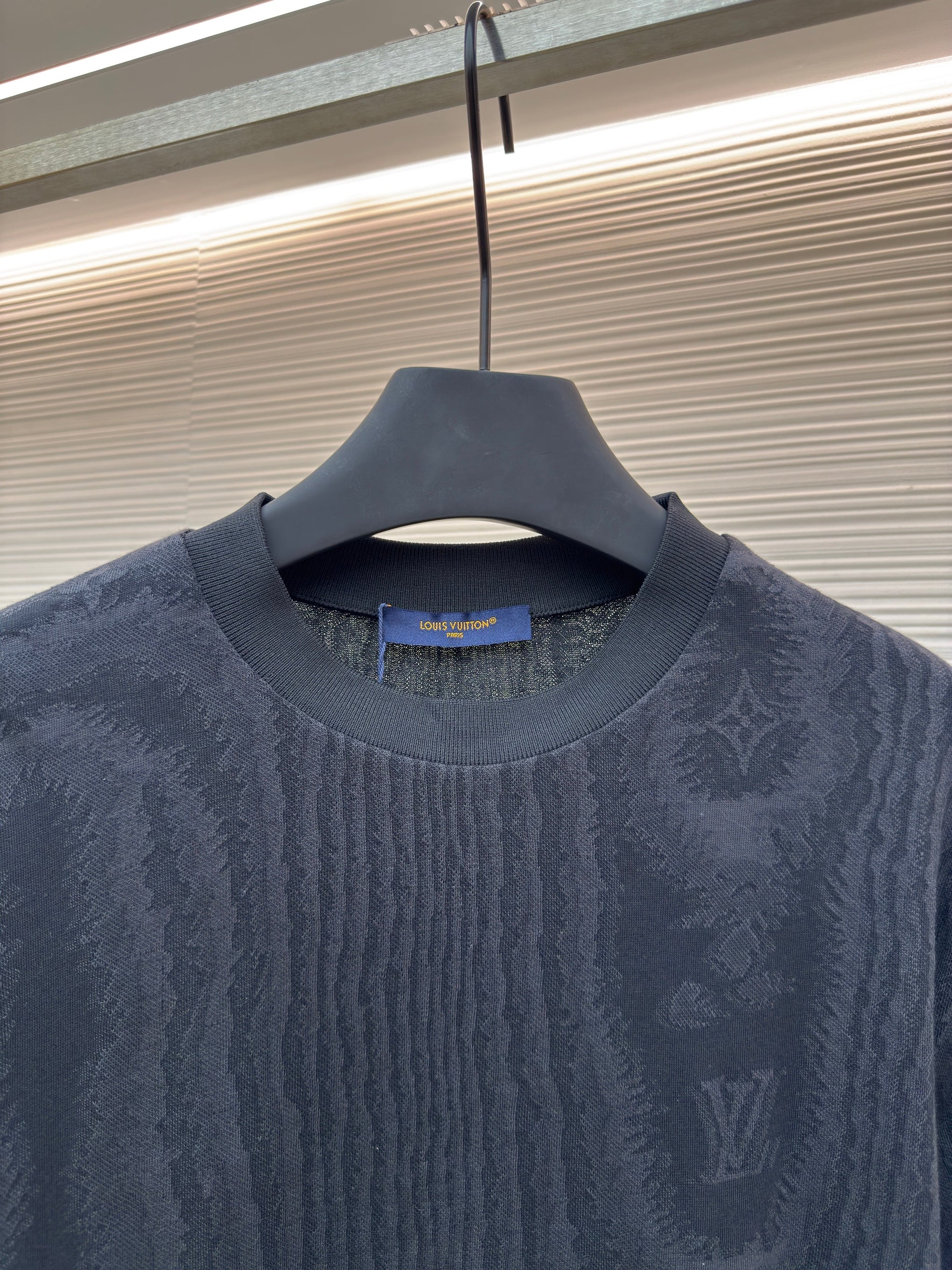 LOU T-SHIRT
