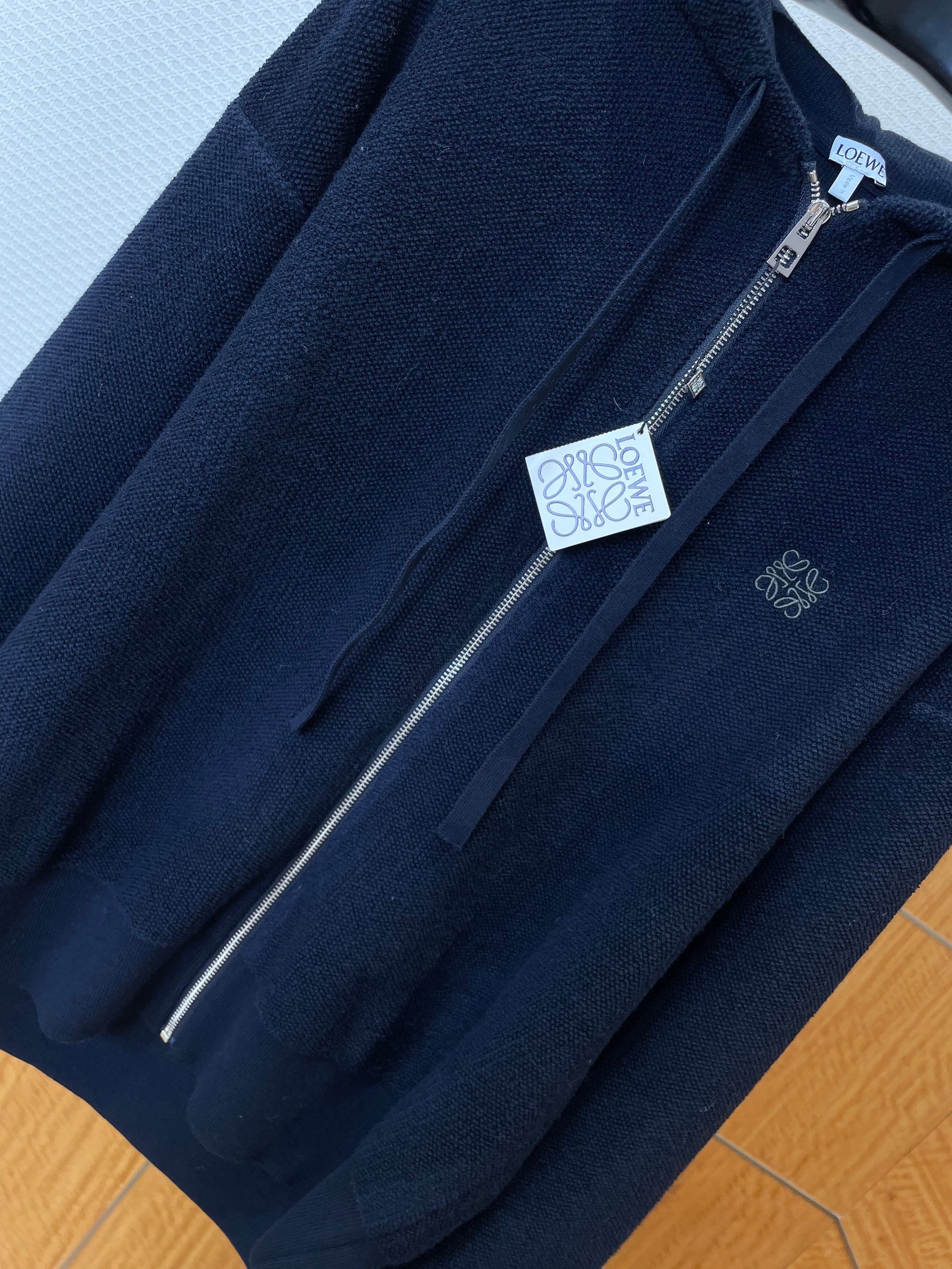 LOEW ZIP HOODIE