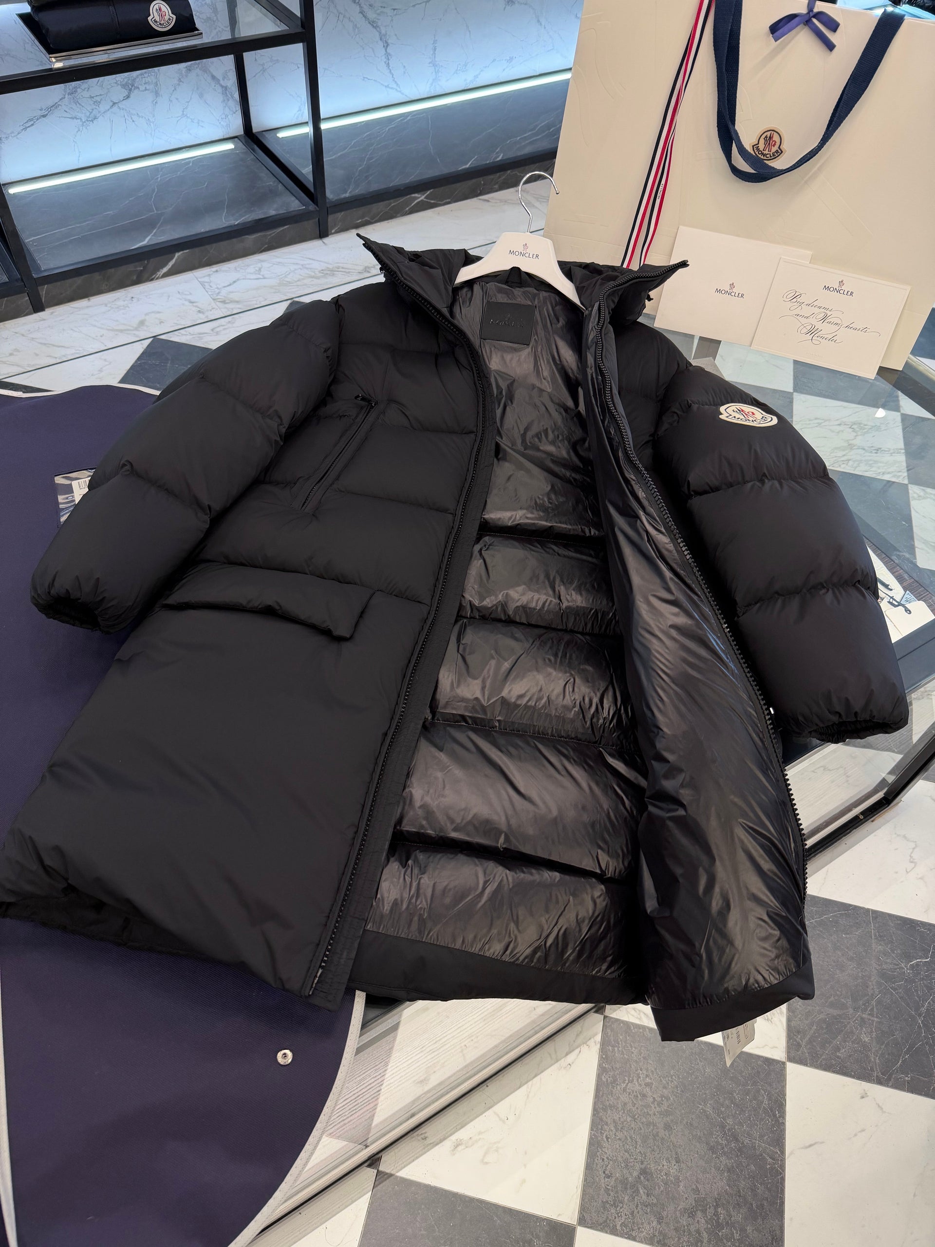 MONC BOSONA COAT