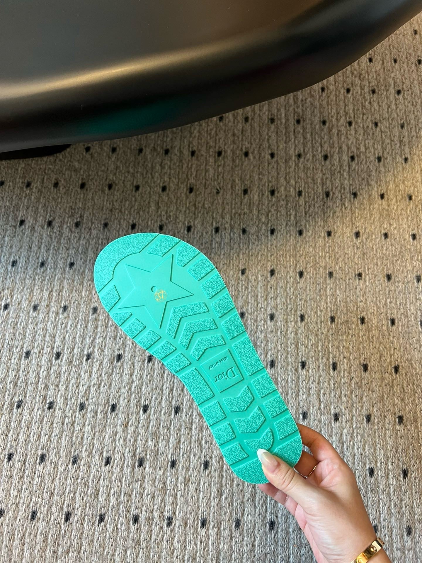 CD THONG SANDAL