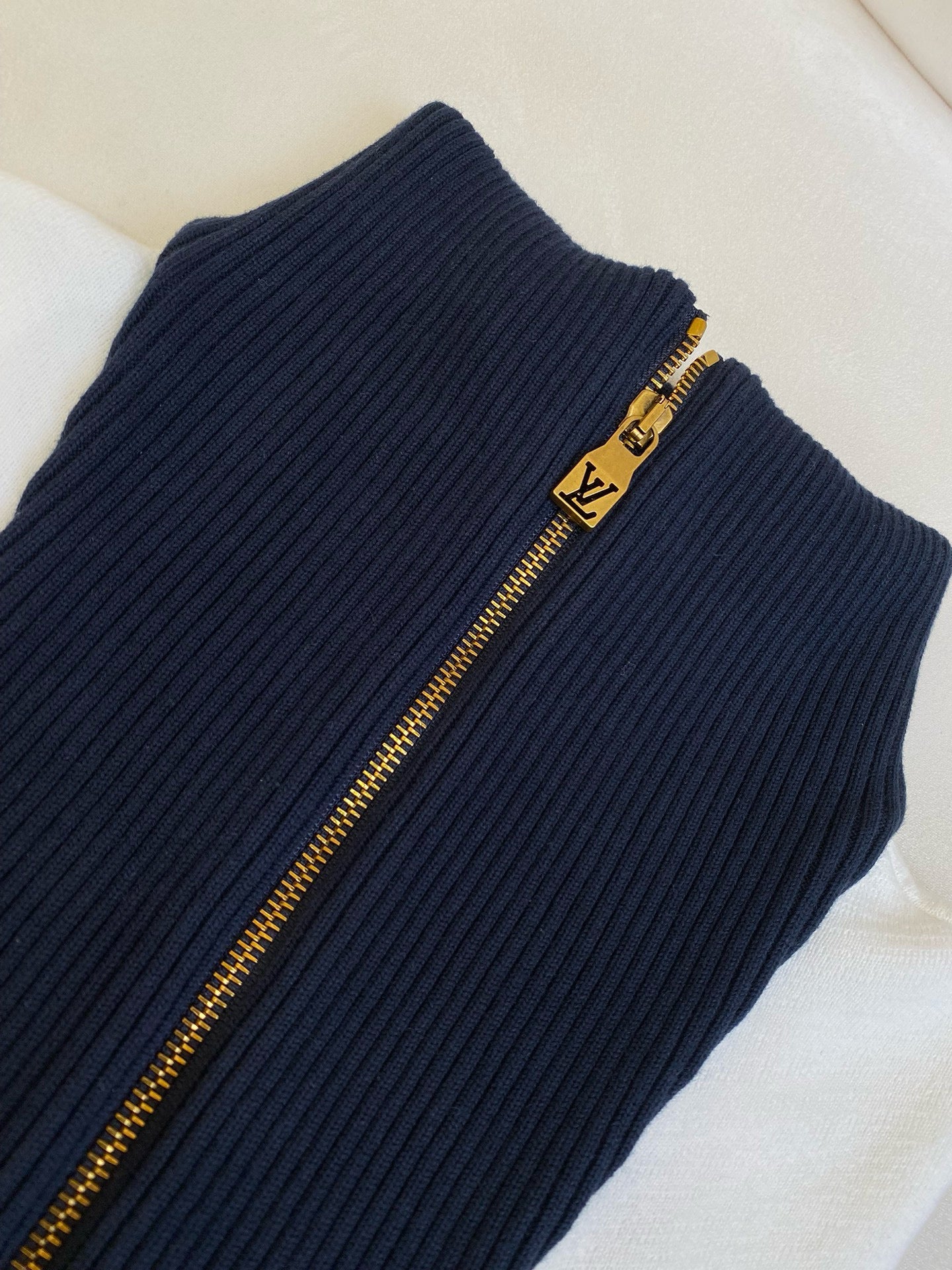 LOU ZIP JUMPER