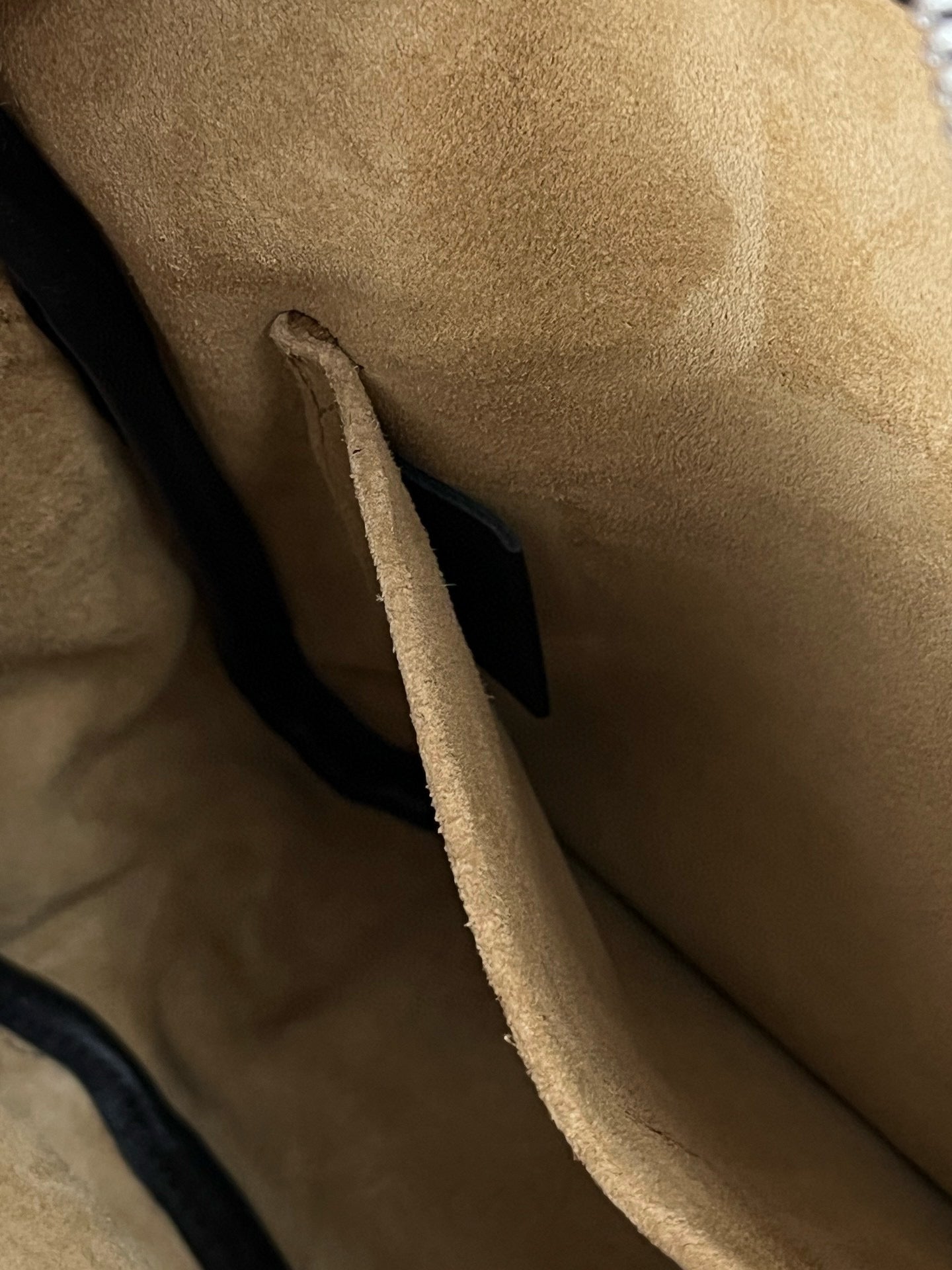 LOEW PEBBLE MESSENGER BAG