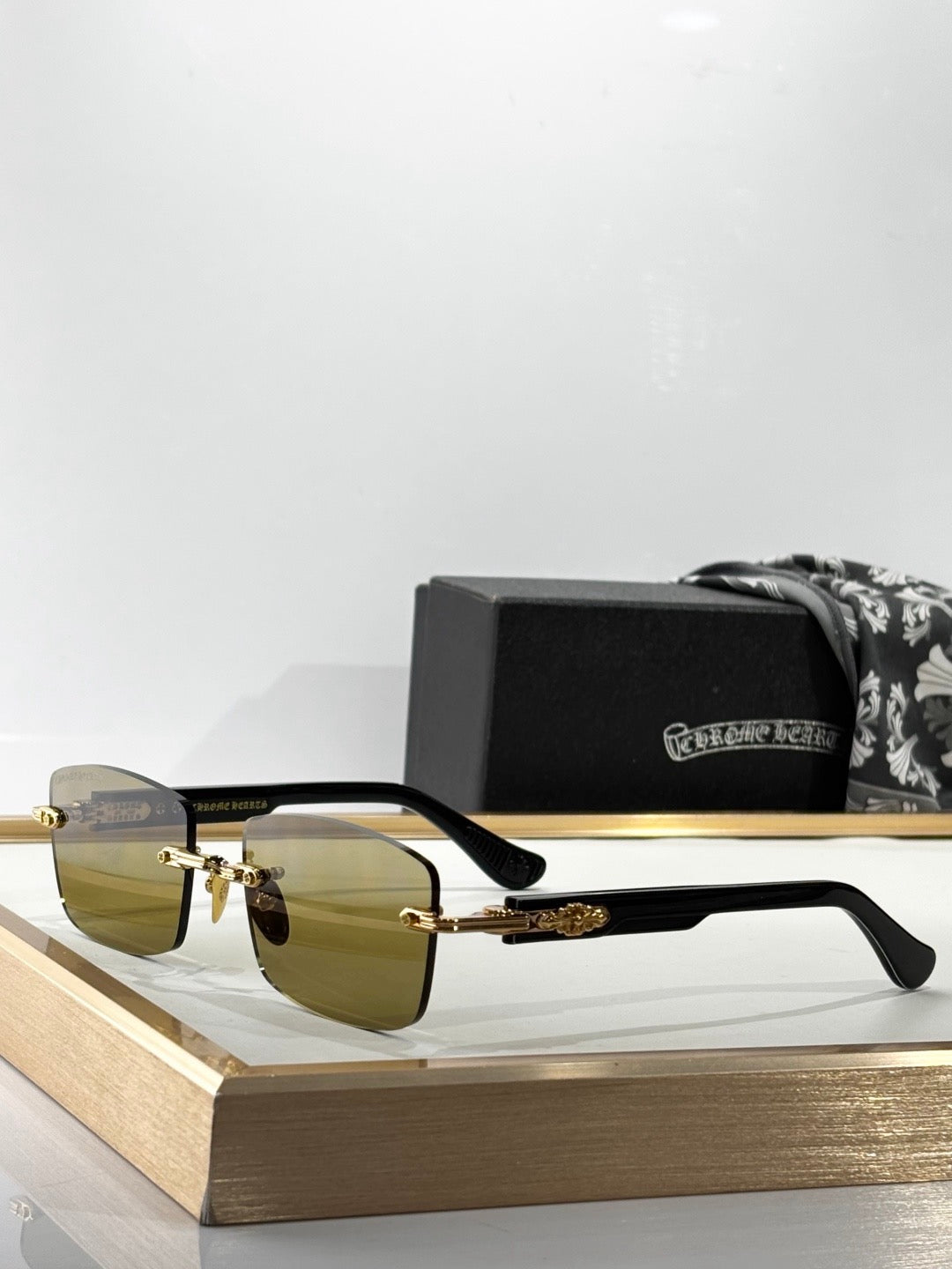 CHROME H SUNGLASSES