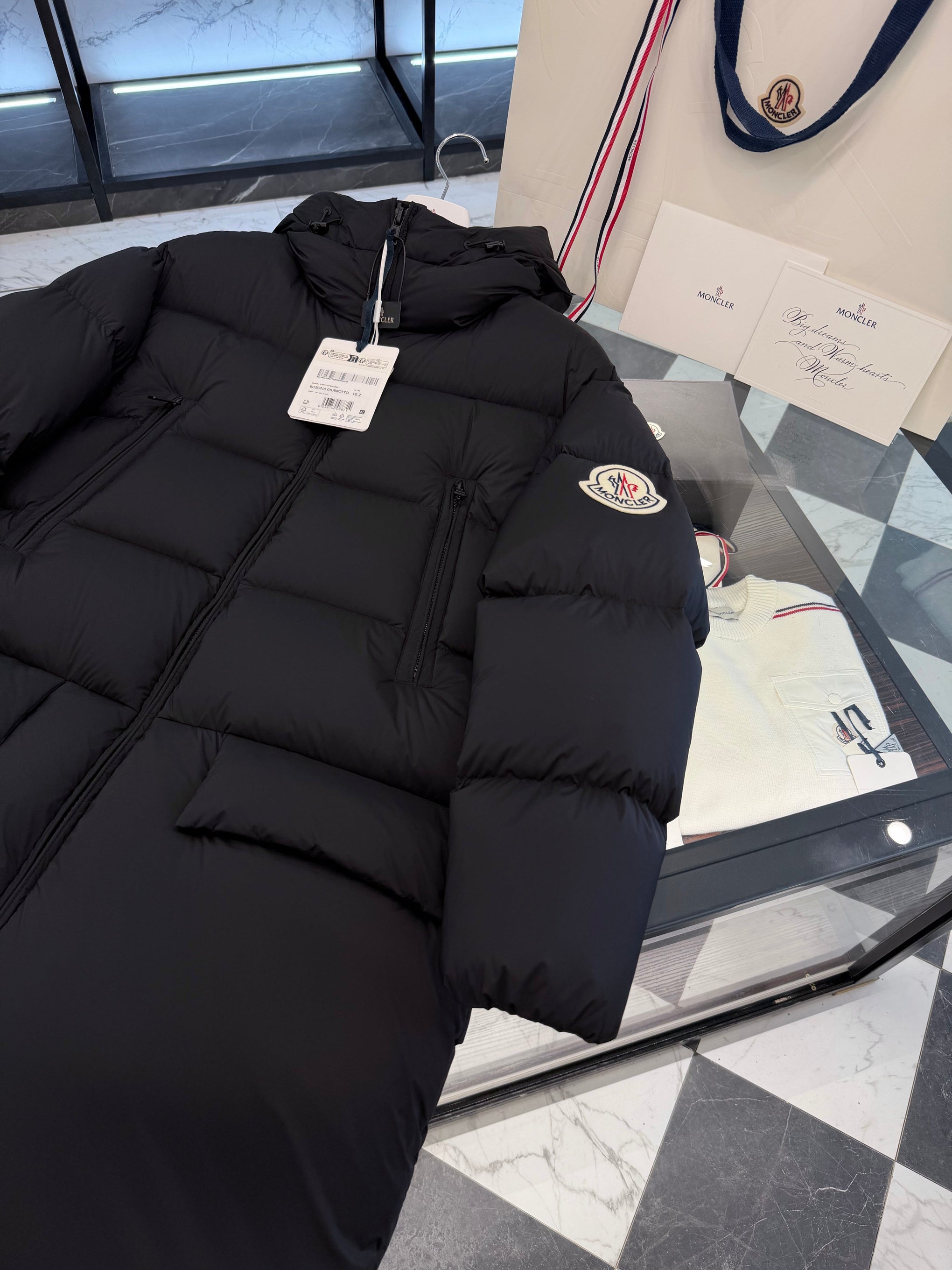 MONC BOSONA COAT