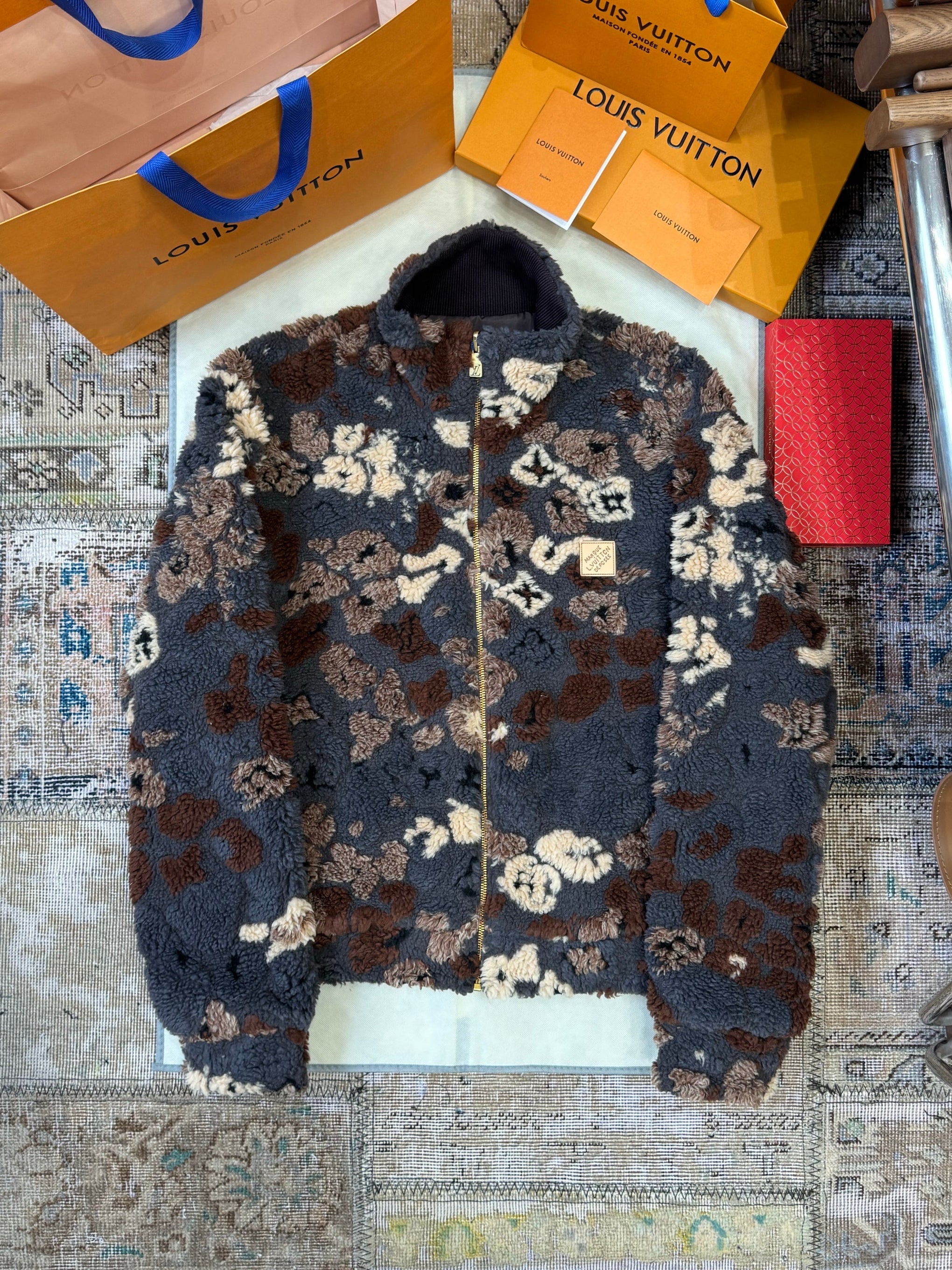 LOU JACKET