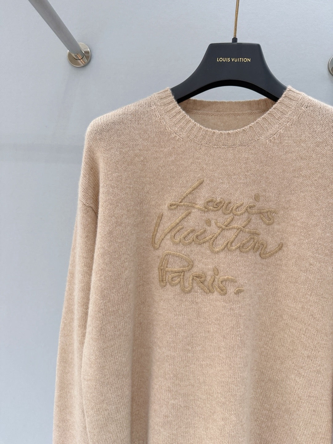 LOU JUMPER