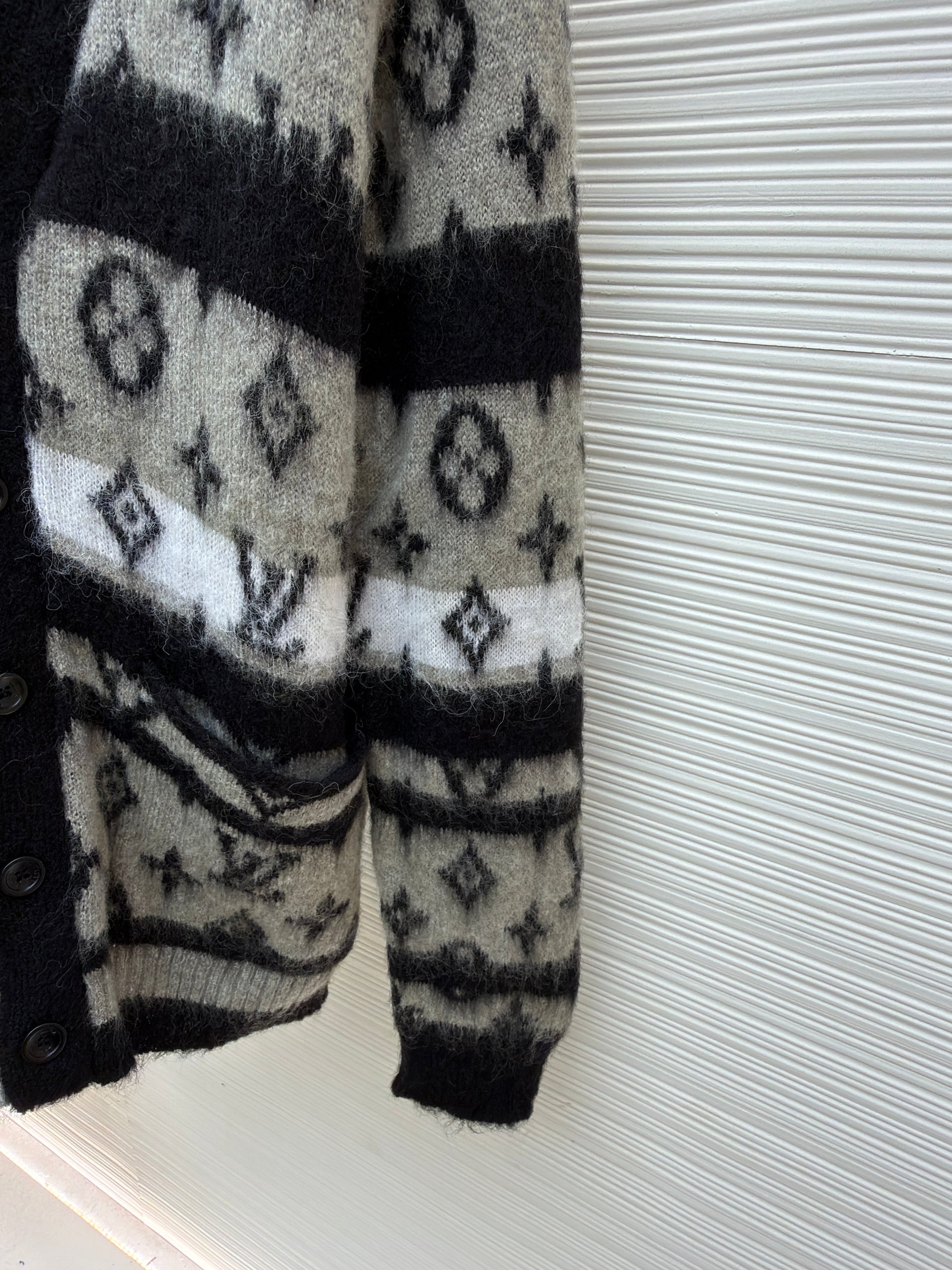 LOU CARDIGAN