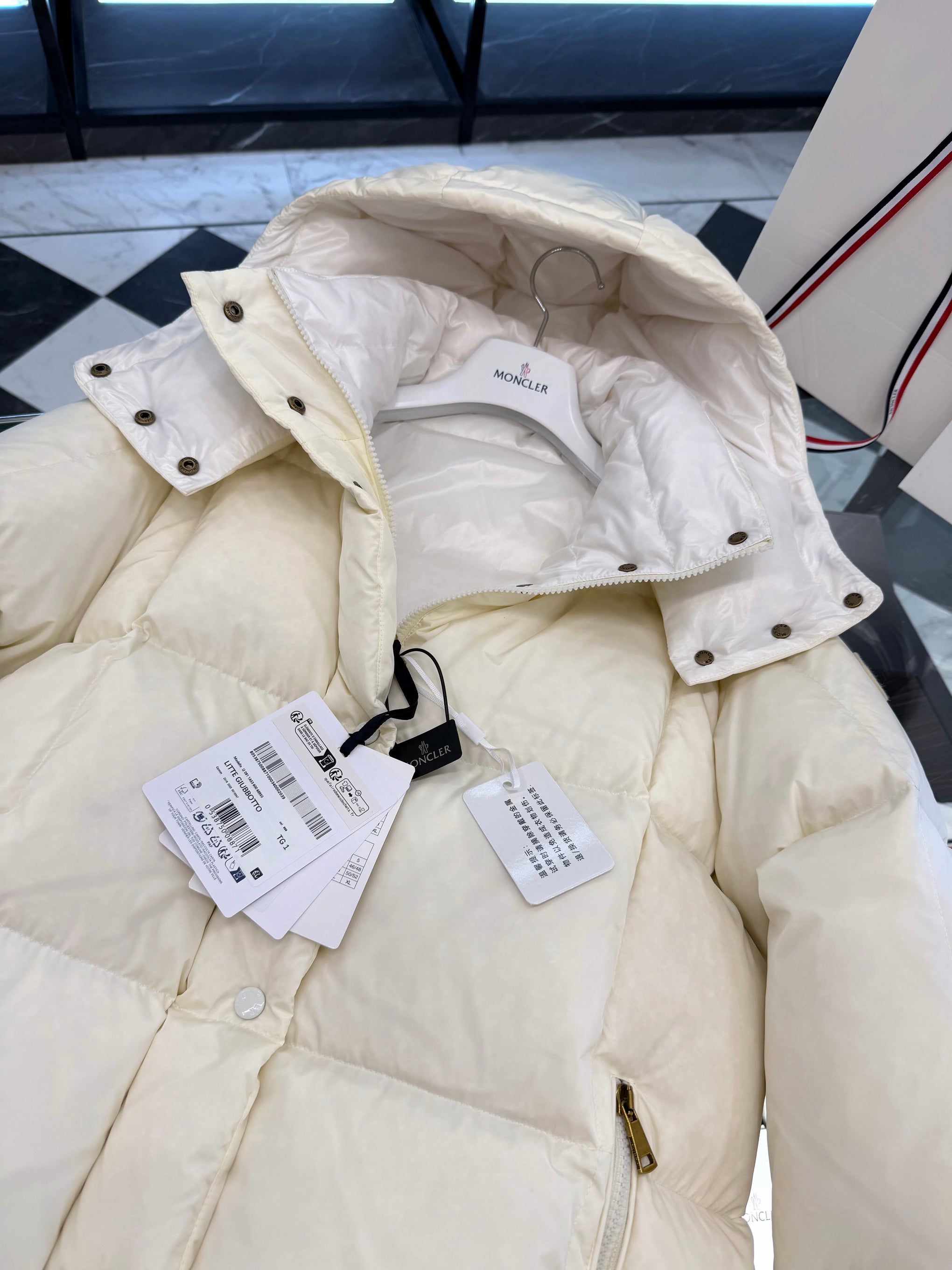 MONC LITTE COAT