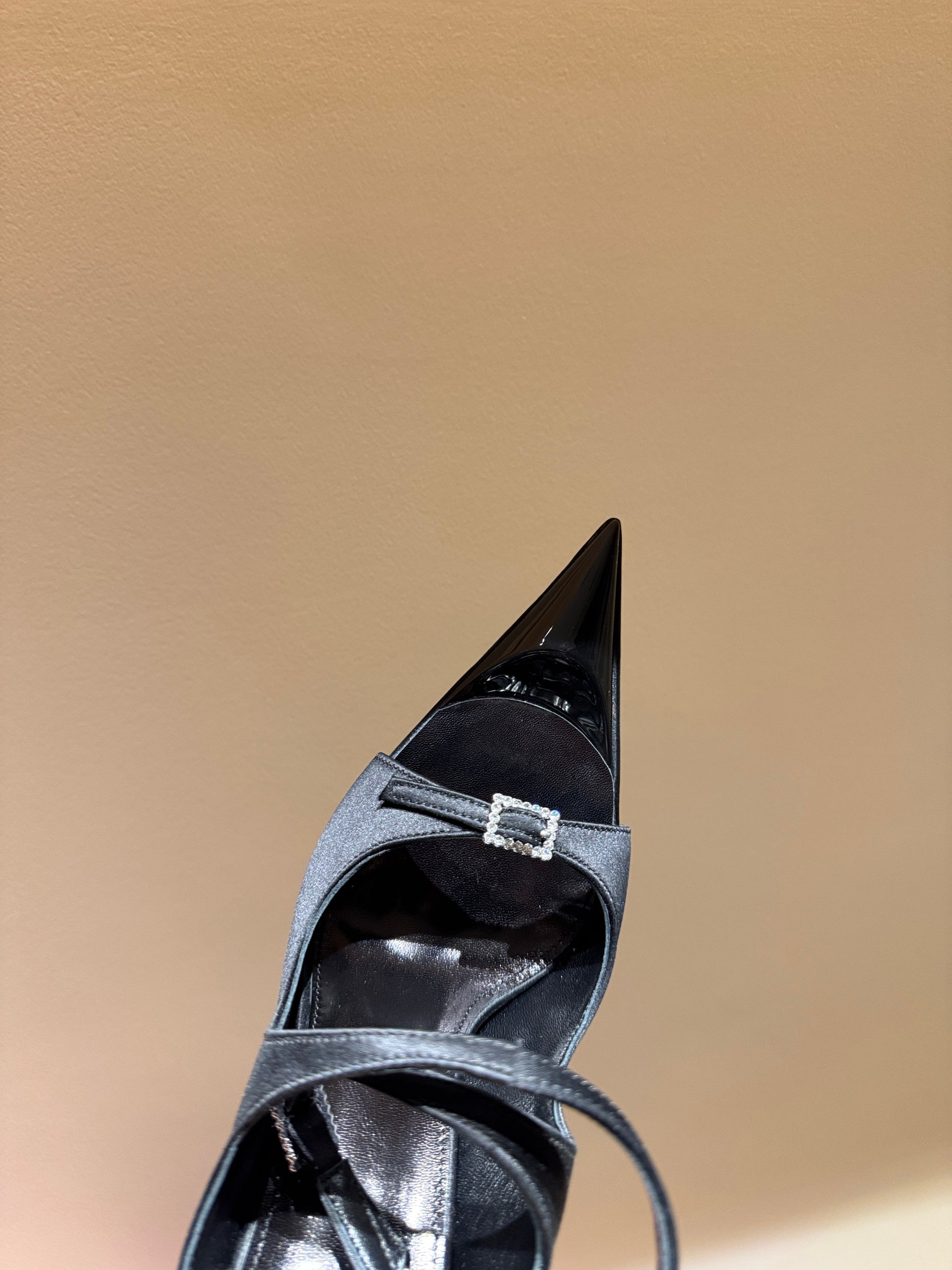 SL HEELS