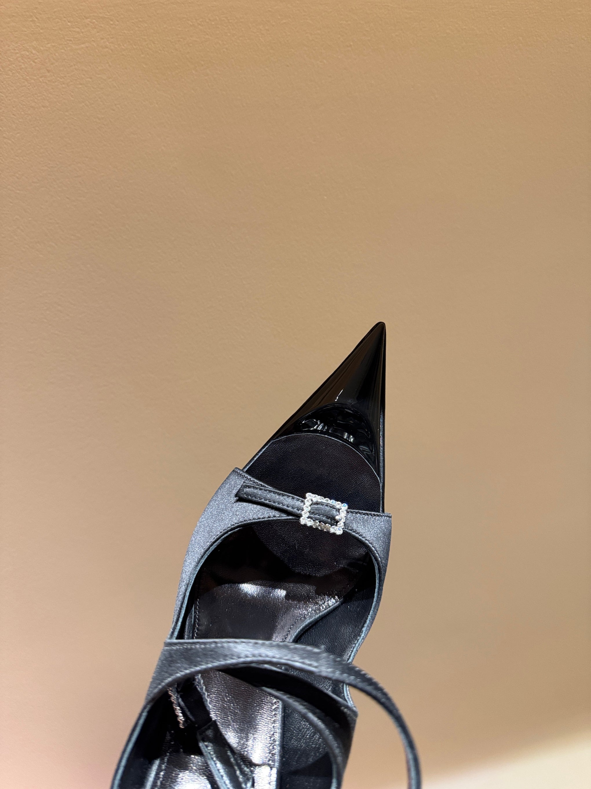 SL HEELS