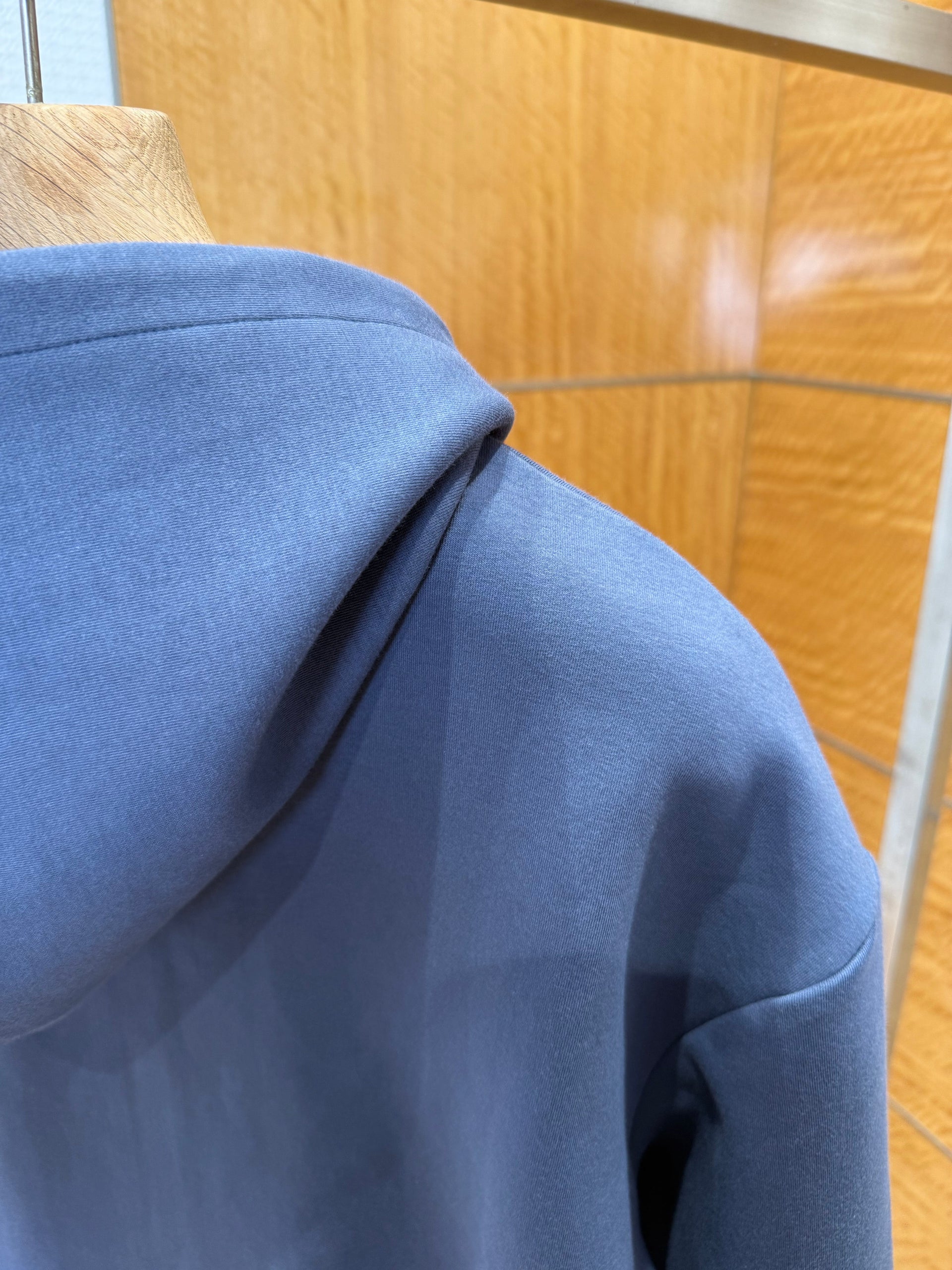 LOU ZIP HOODIE