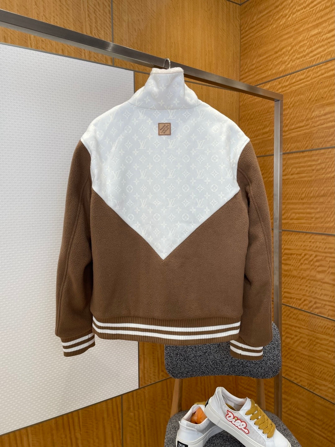 LOU JACKET
