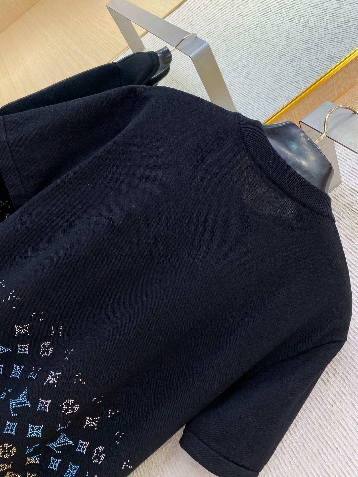 LOU T-SHIRT