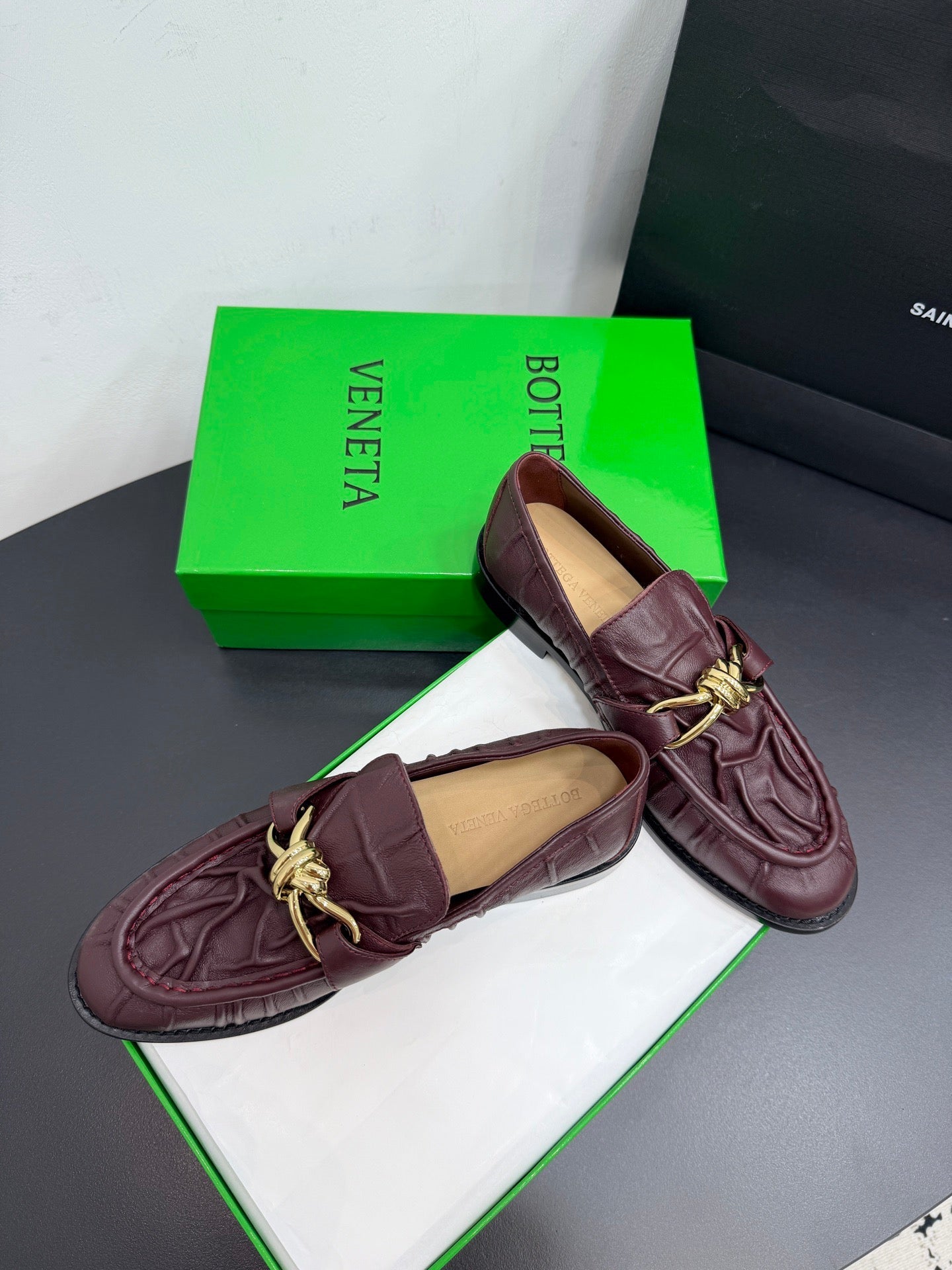 BOTT V LOAFERS