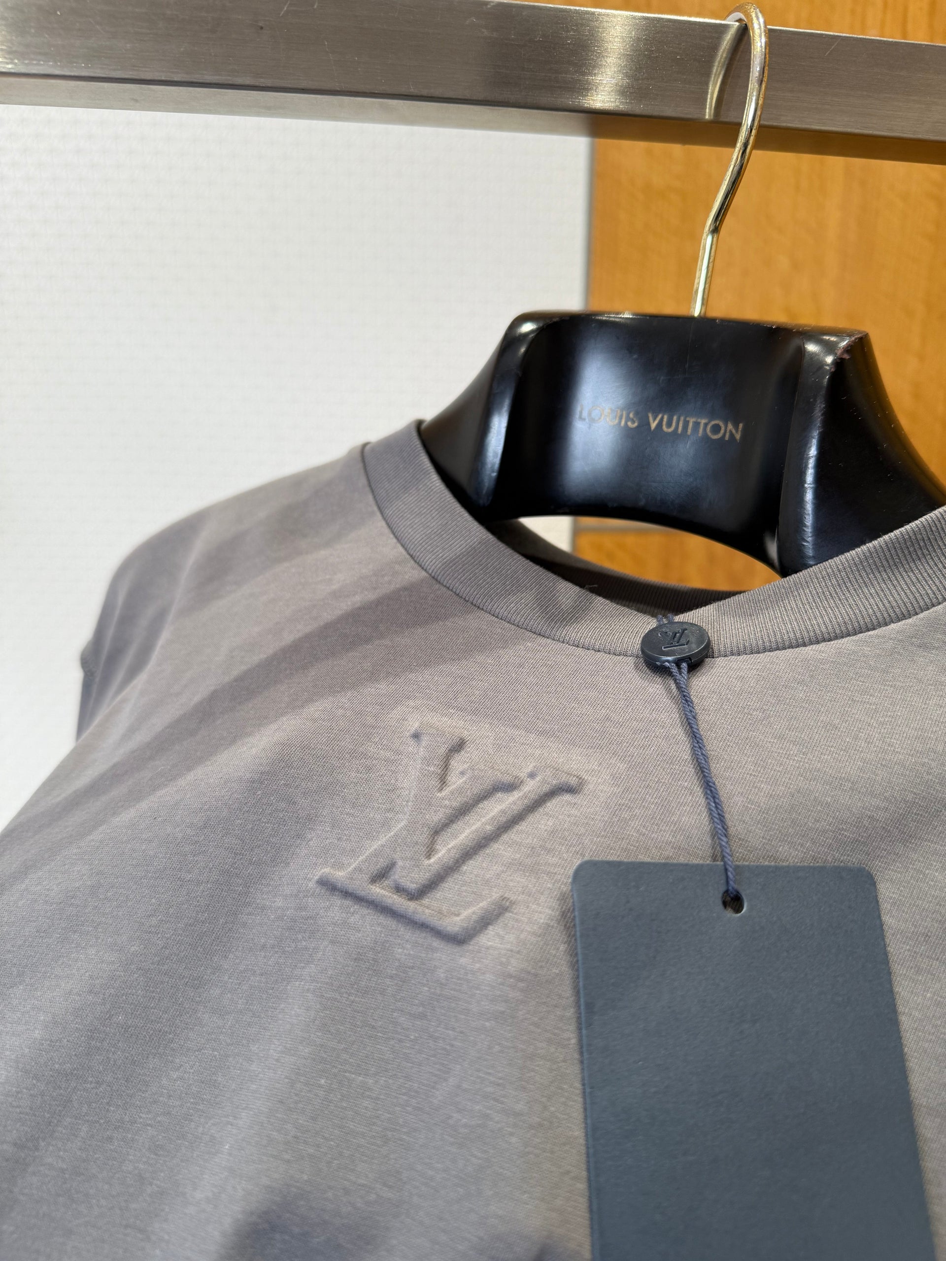 LOU T-SHIRT