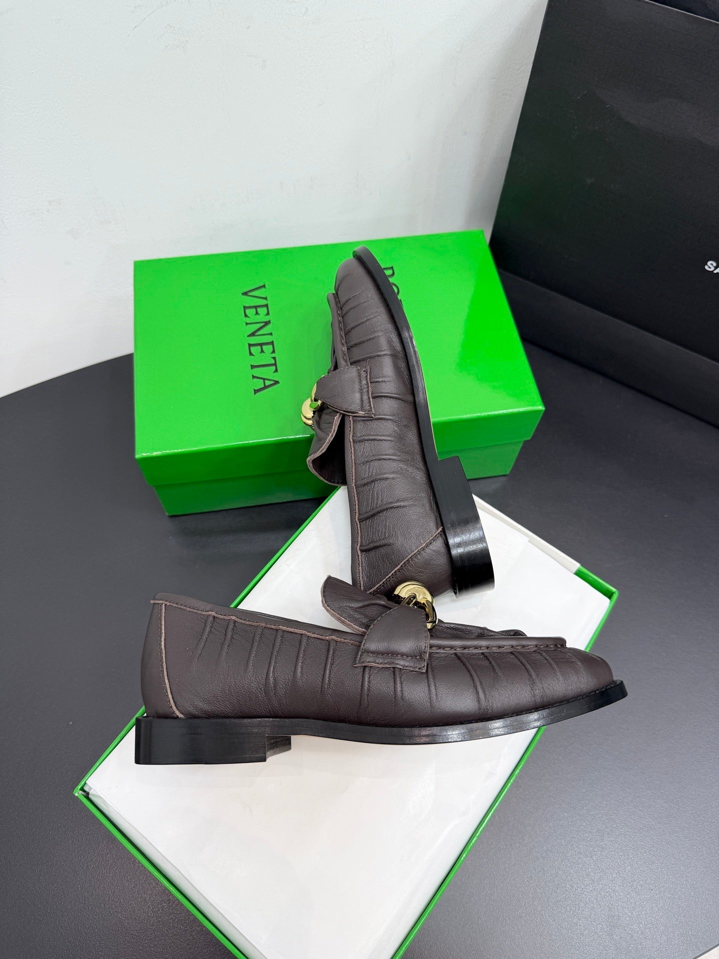 BOTT V LOAFERS
