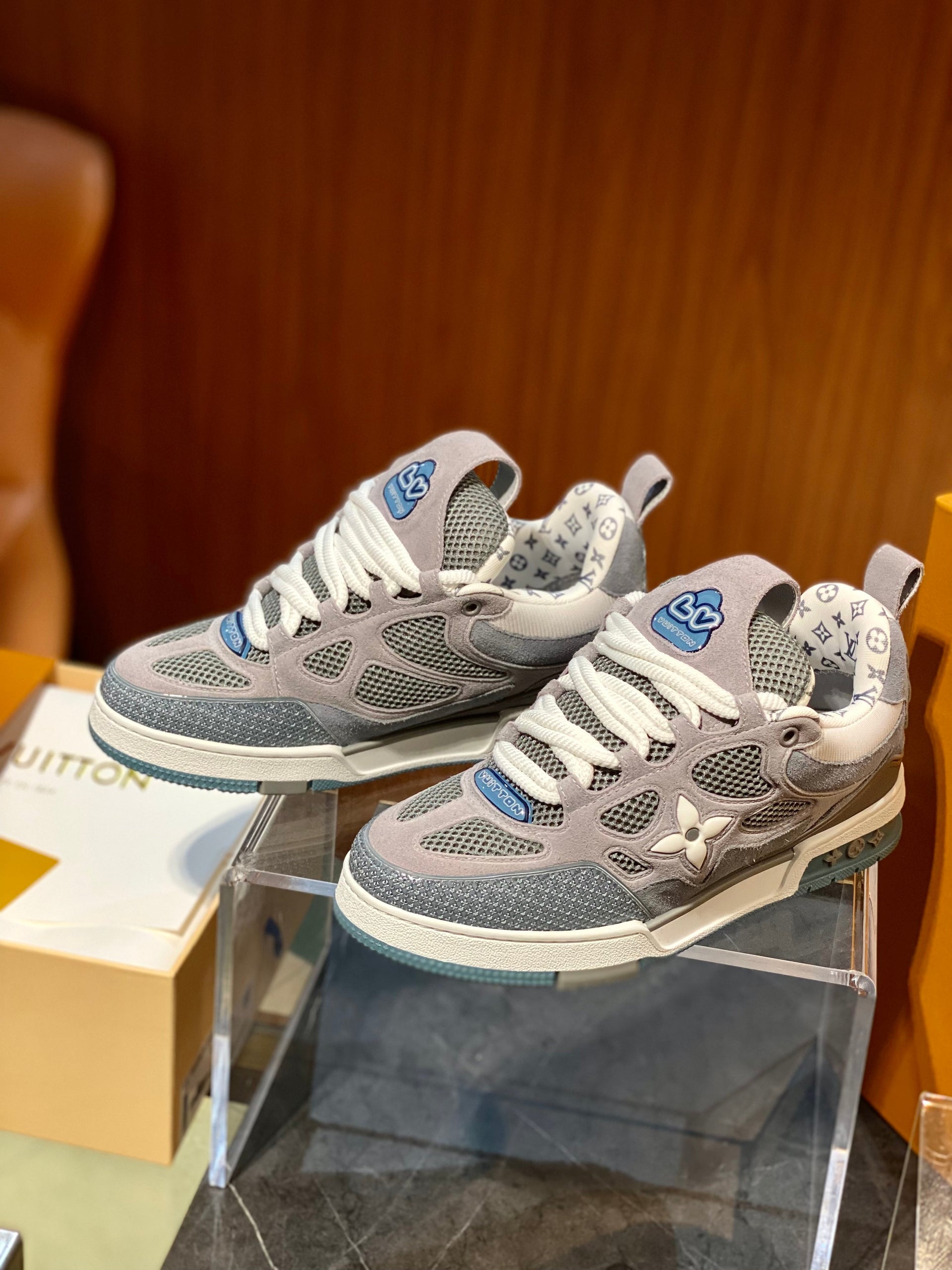 LOU TRAINERS