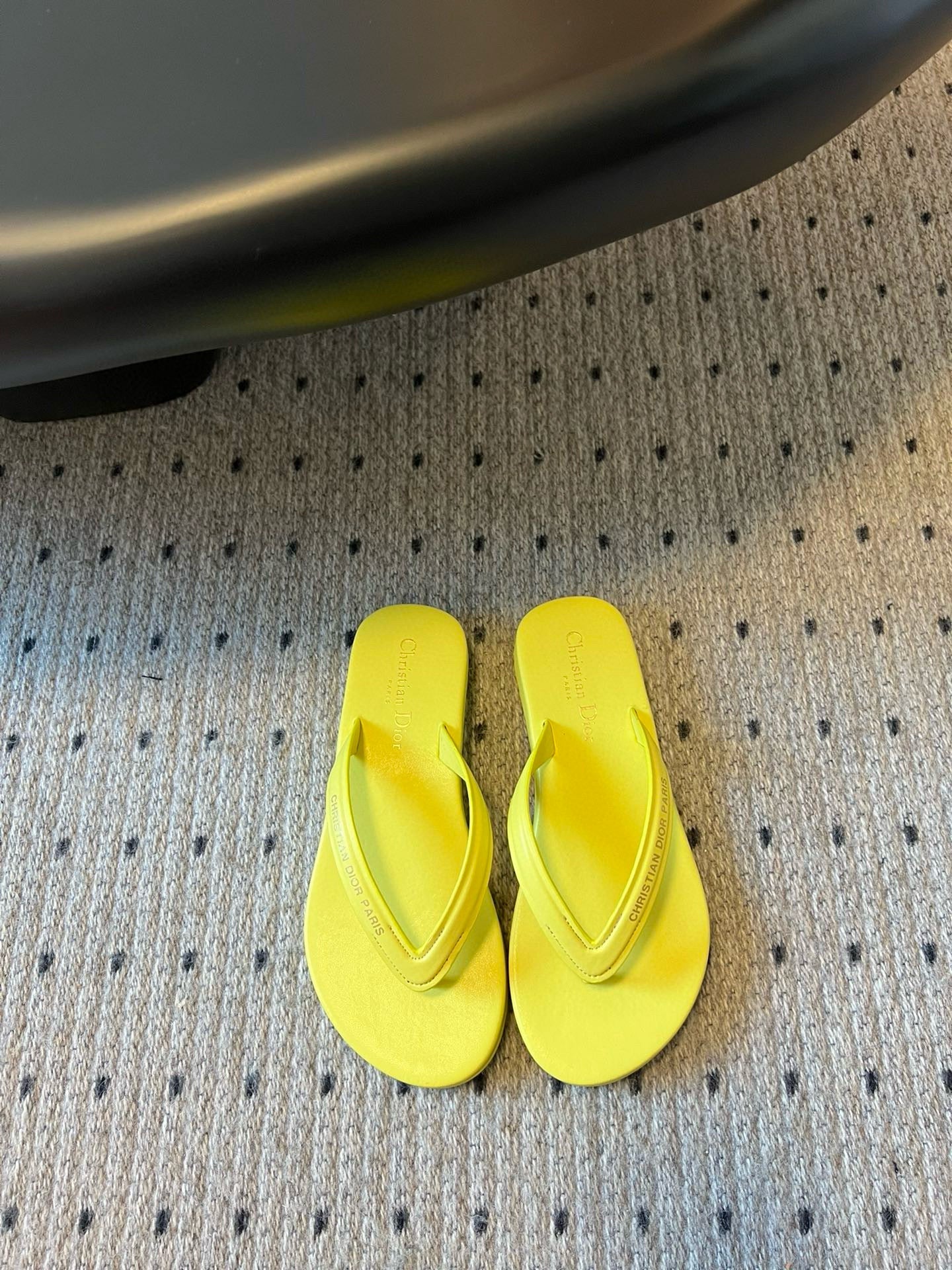 CD THONG SANDAL