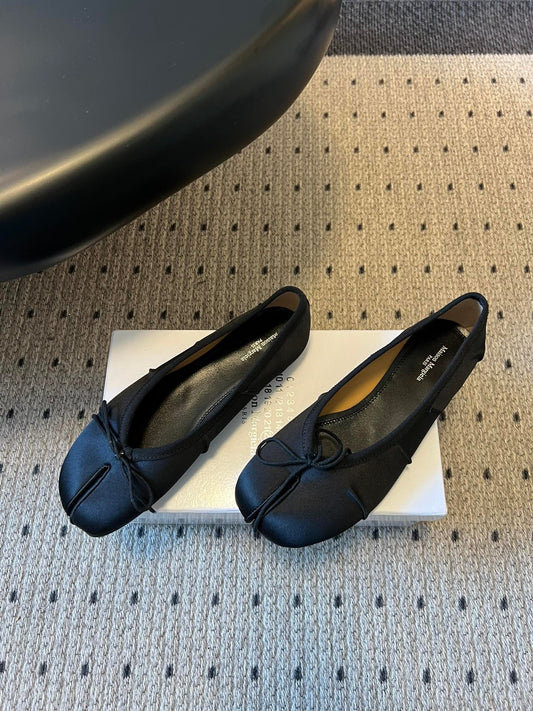 MAISON M TABI BALLET FLATS