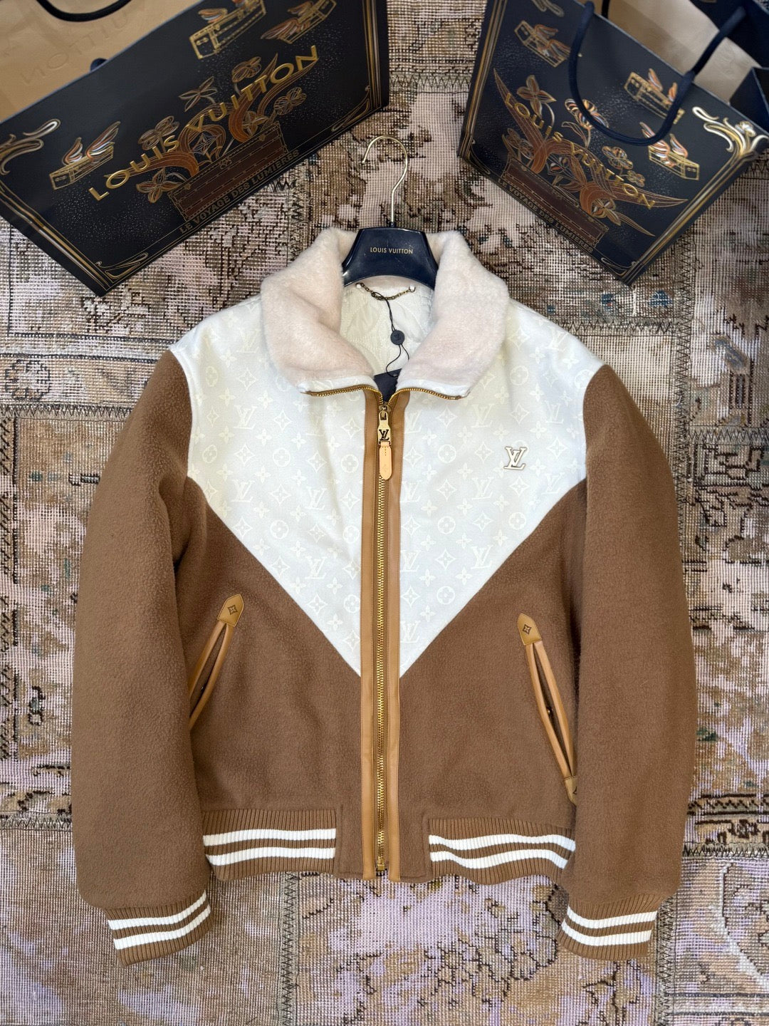 LOU JACKET