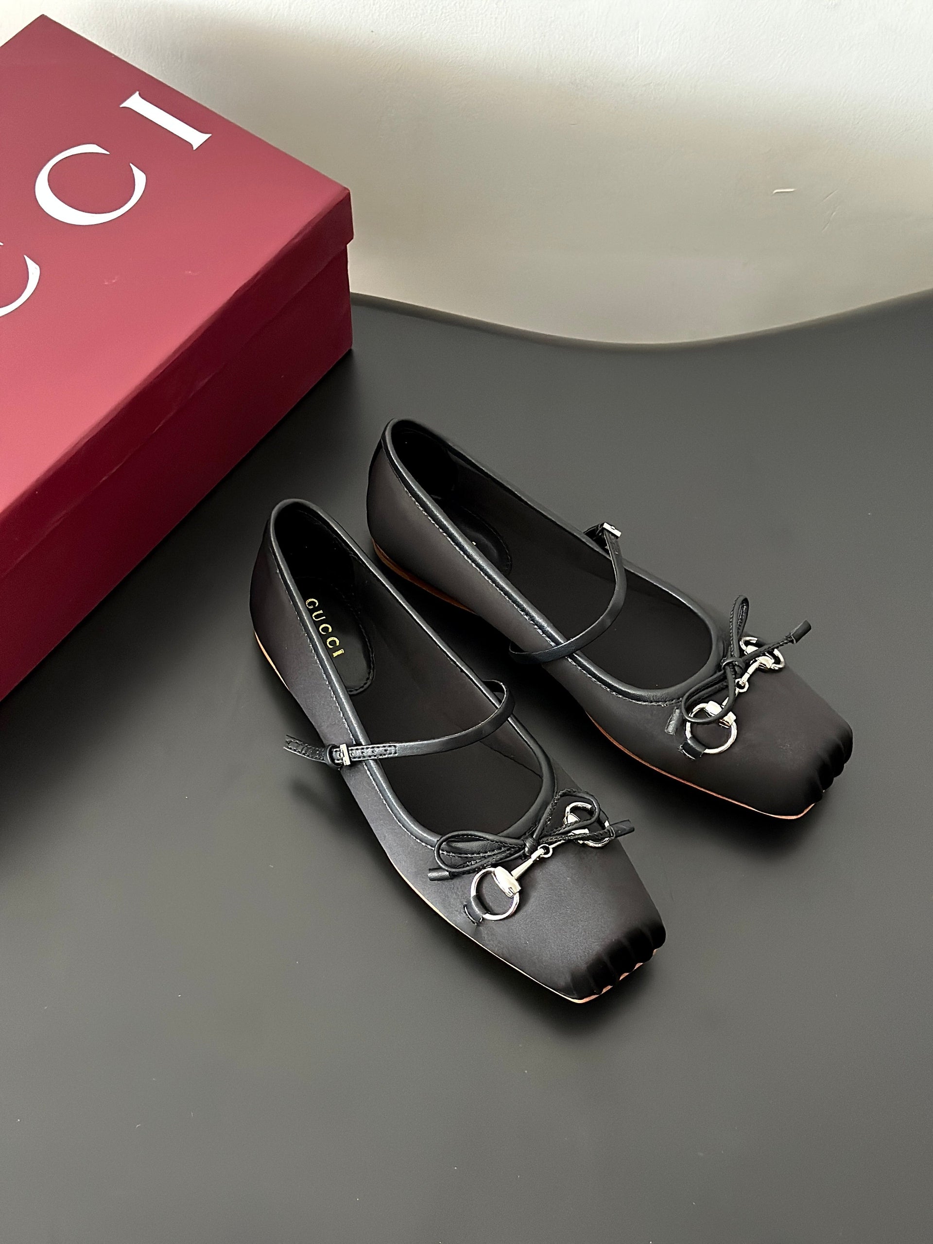 GG BALLET FLATS