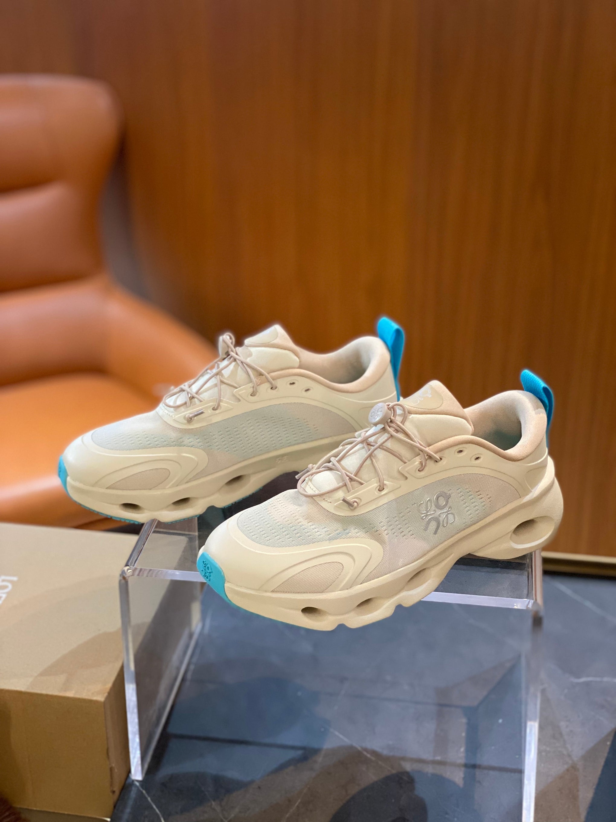 LOEW CLOUDLIT SNEAKER