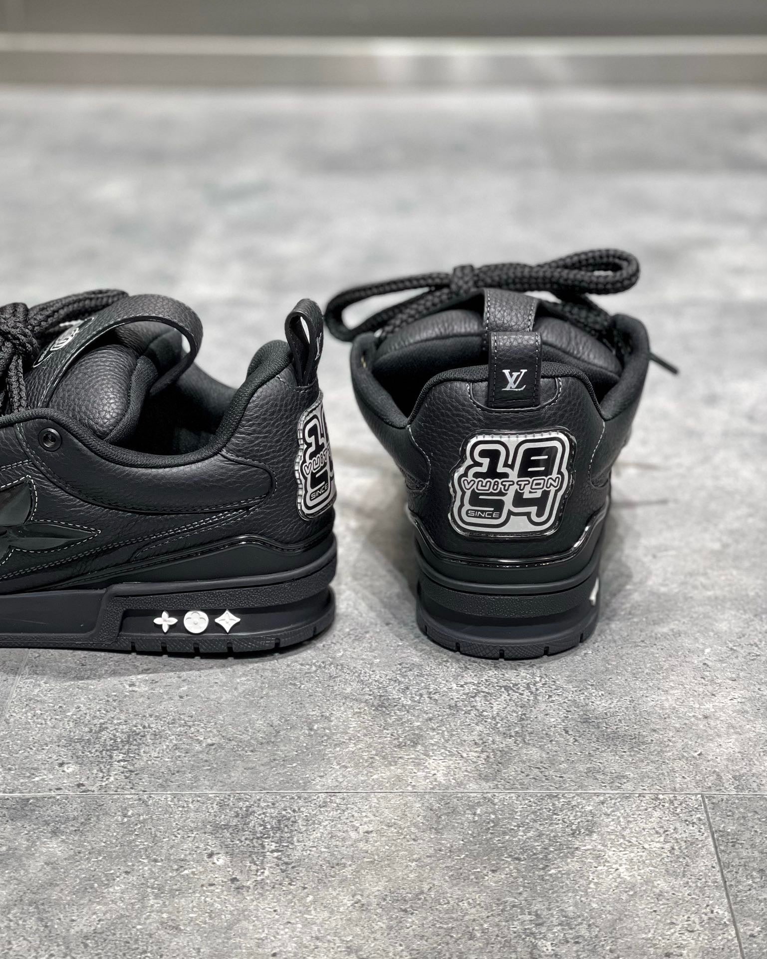 LOU TRAINERS