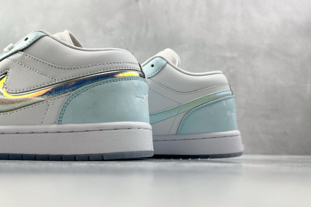 NIKE JORDAN 1 TRAINERS