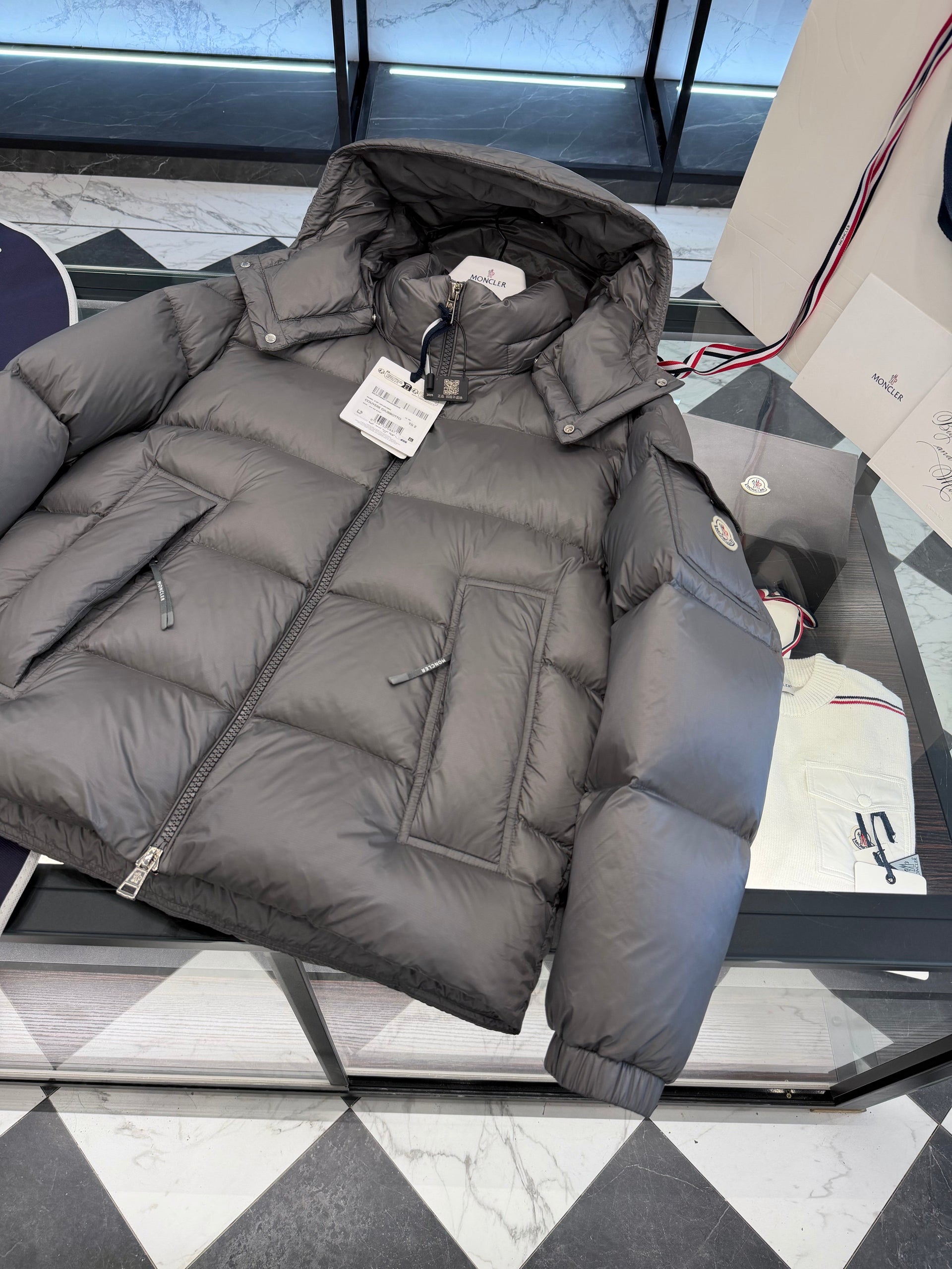 MONC COUYERE JACKET