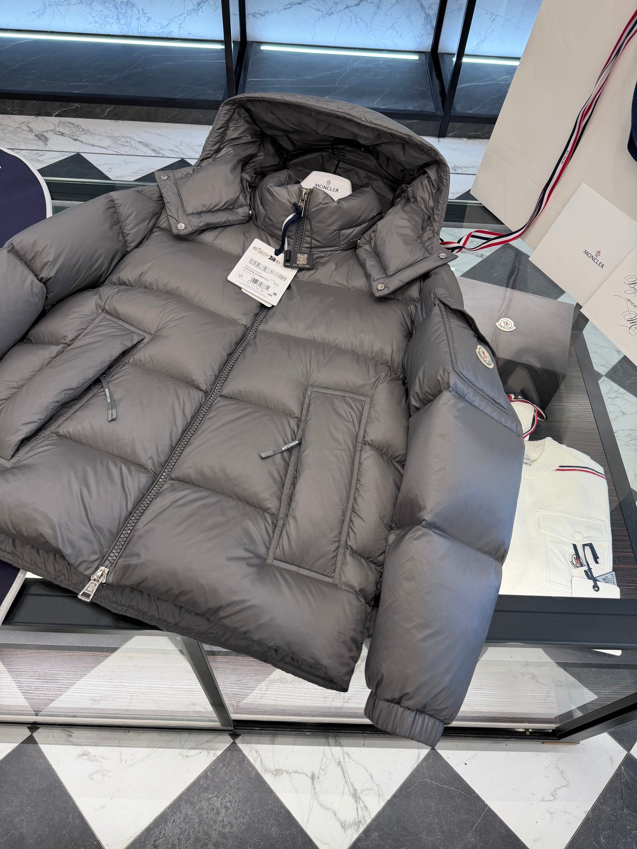 MONC COUYERE JACKET