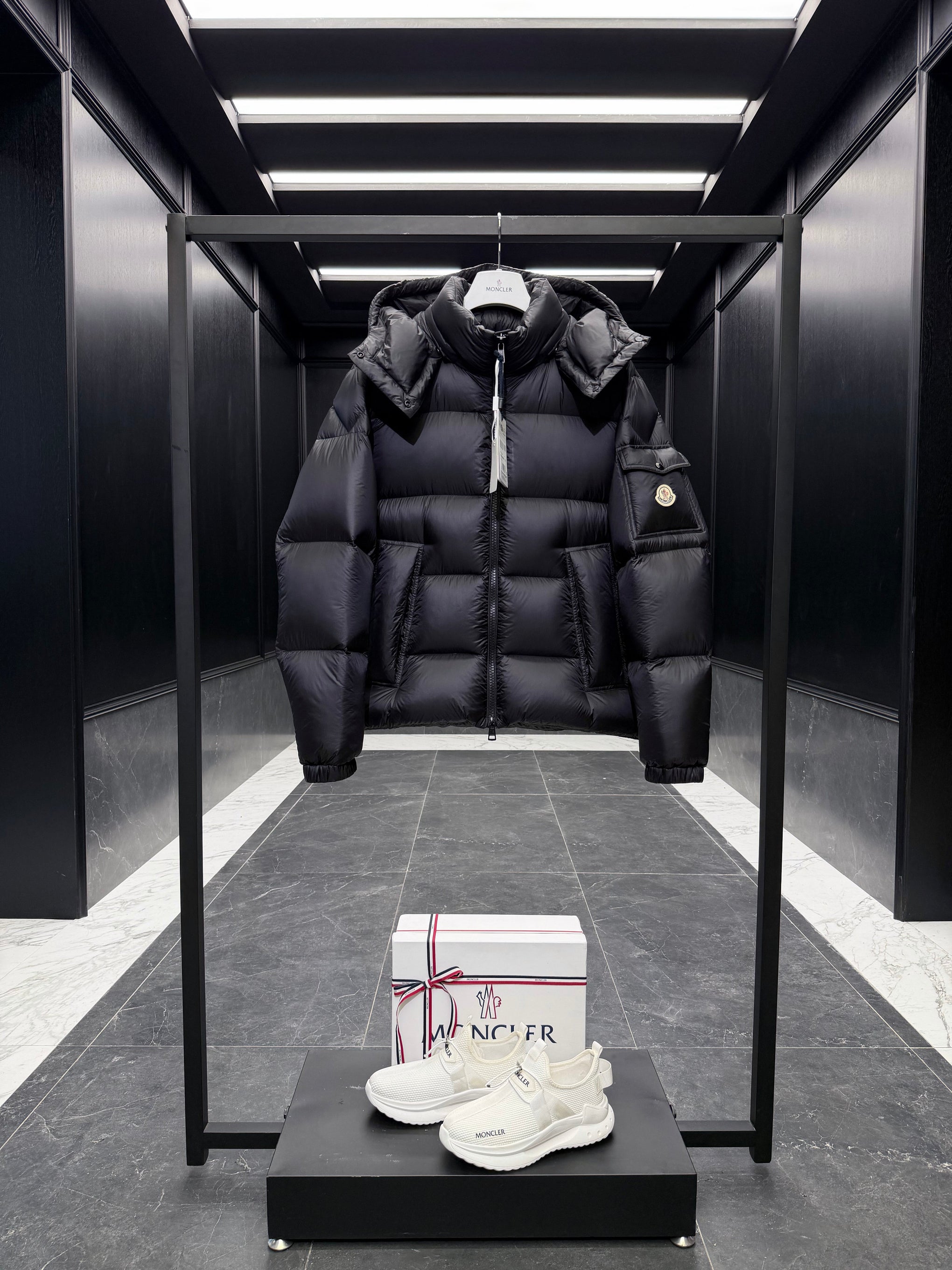 MONC COUYERE JACKET