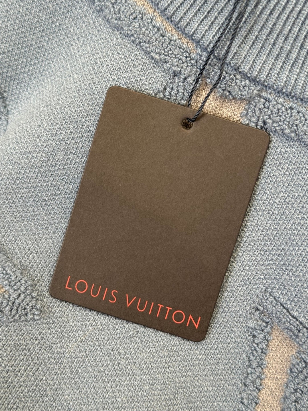LOU JUMPER