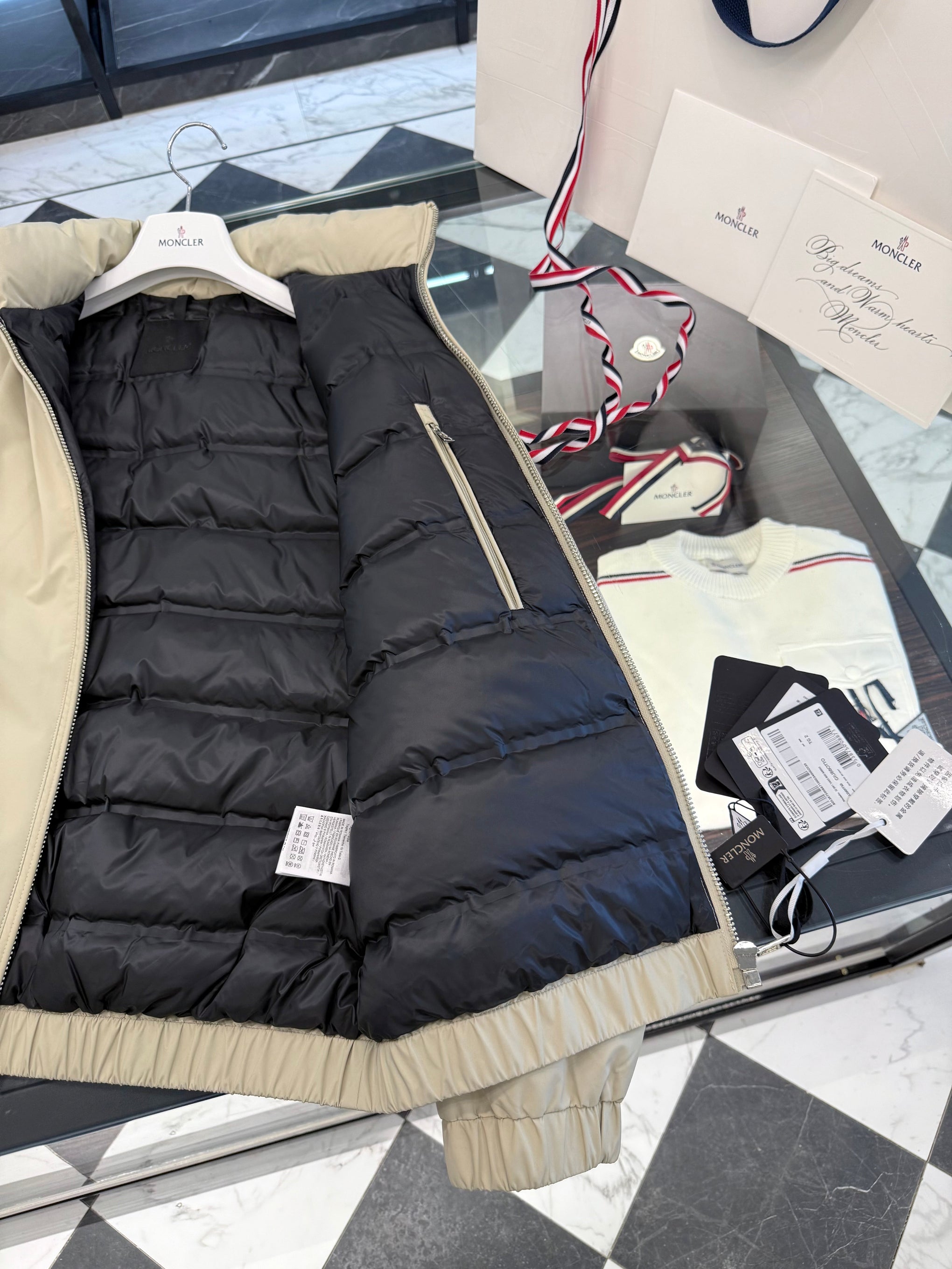 MONC LUSERNA JACKET