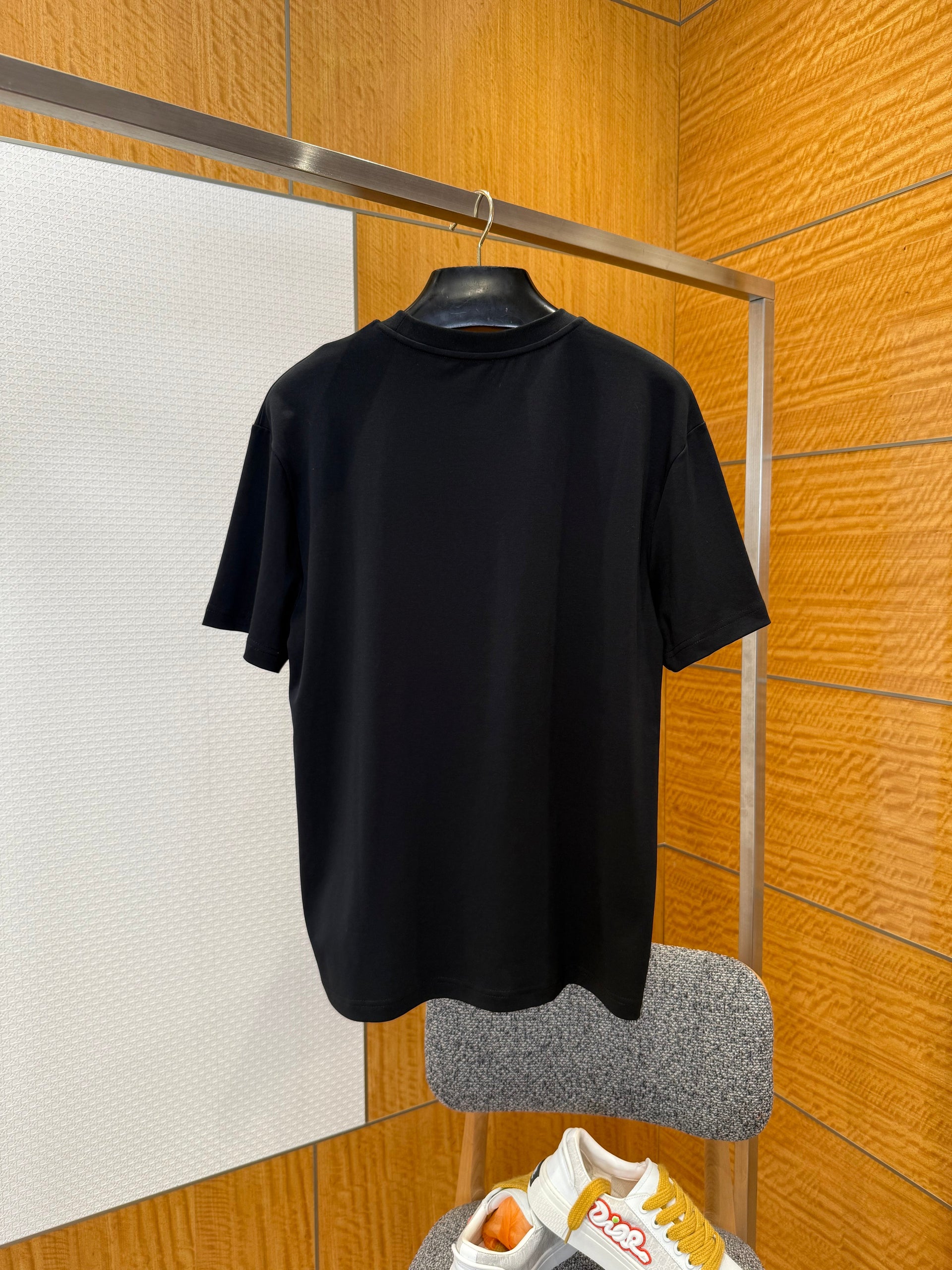 LOU T-SHIRT