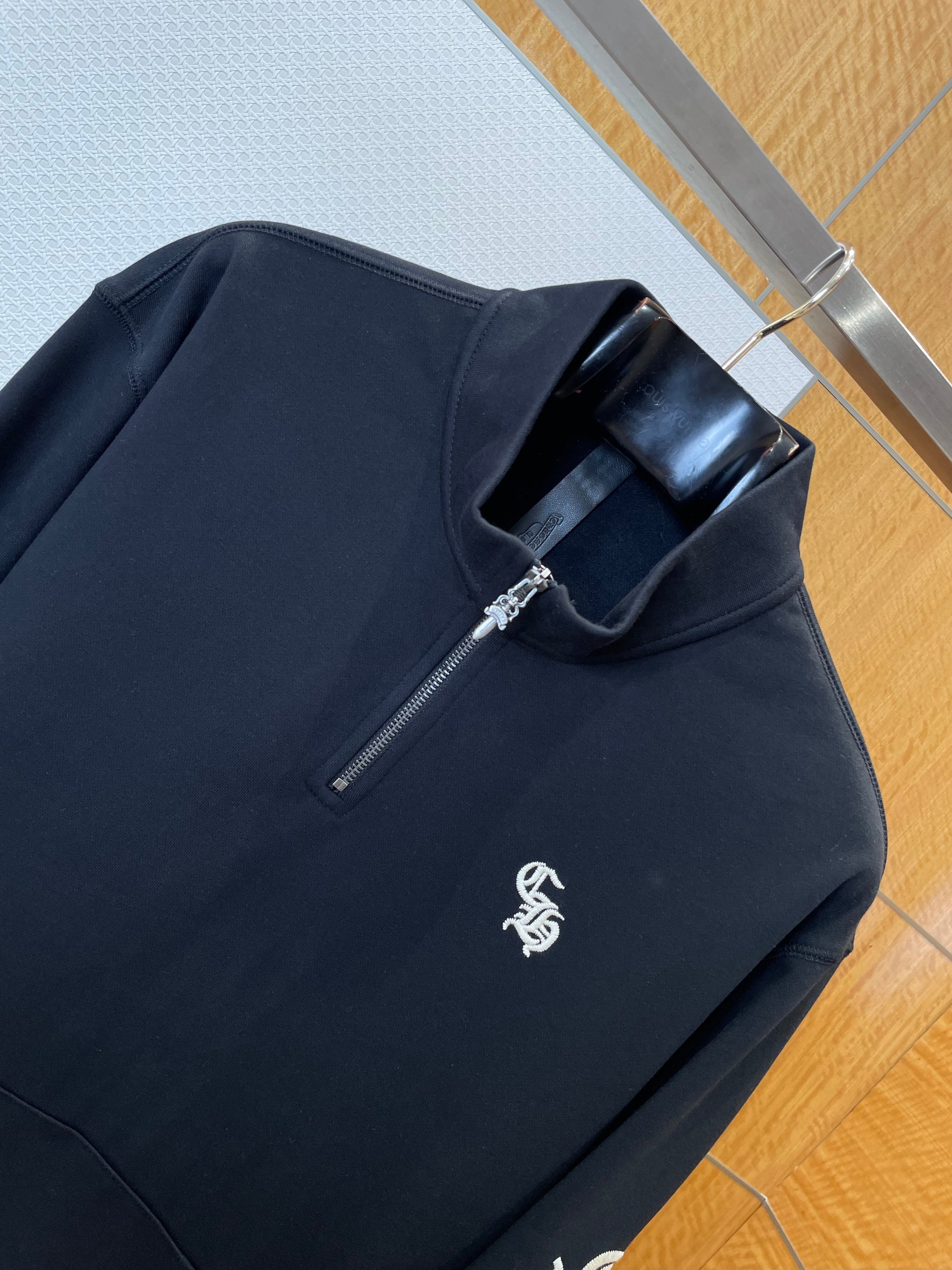 CHROME H SWEATSHIRT