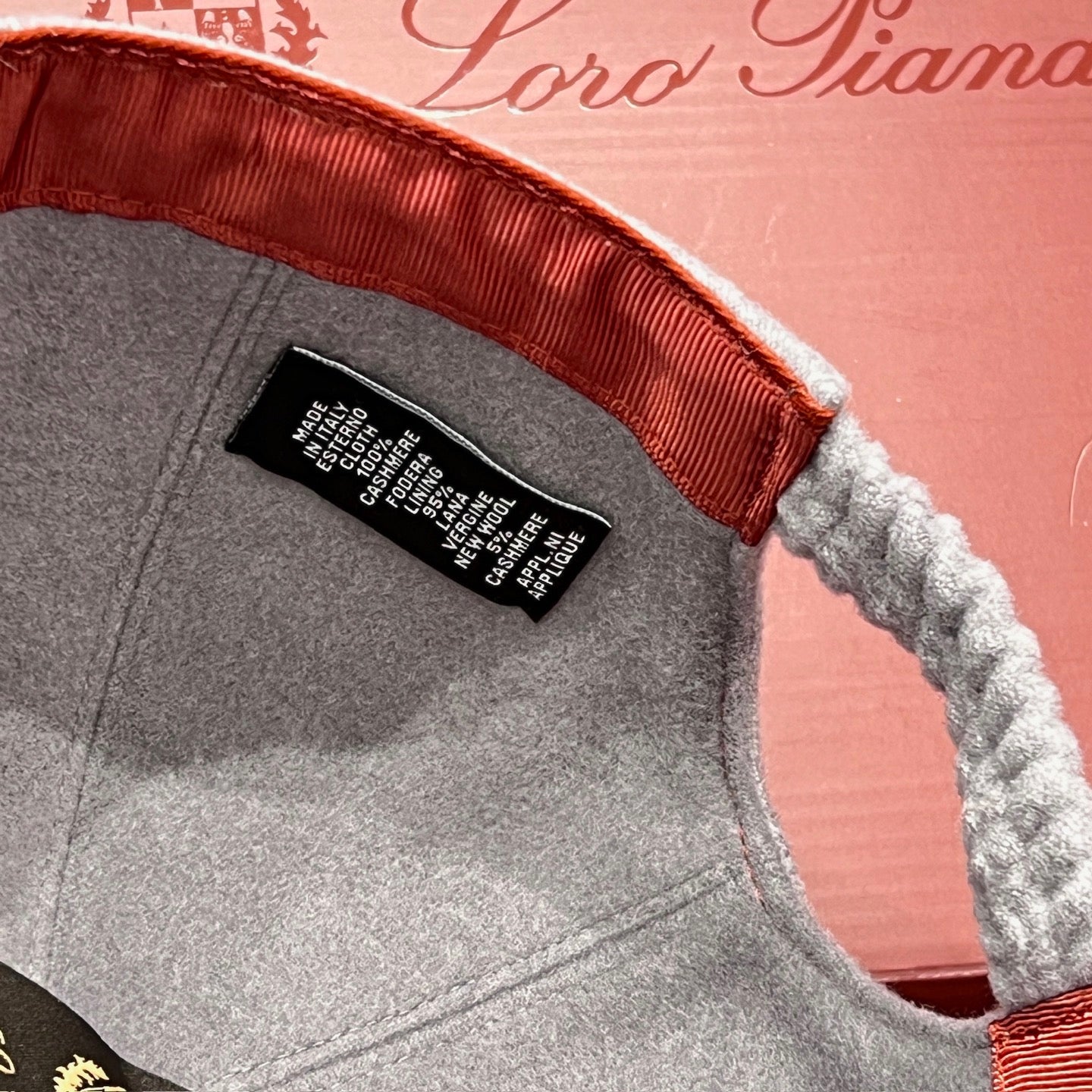 LORO P CASHMERE CAP