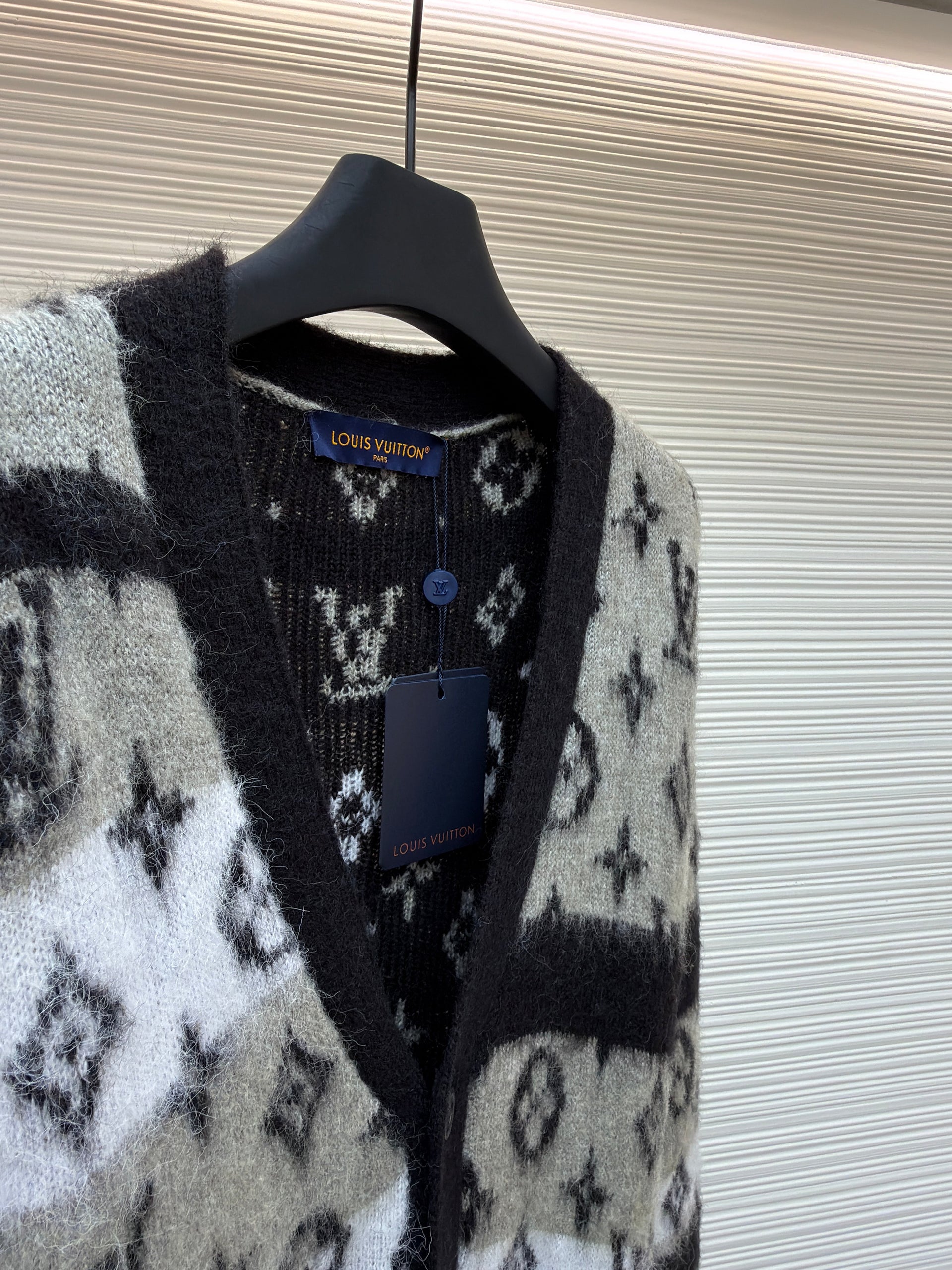 LOU CARDIGAN