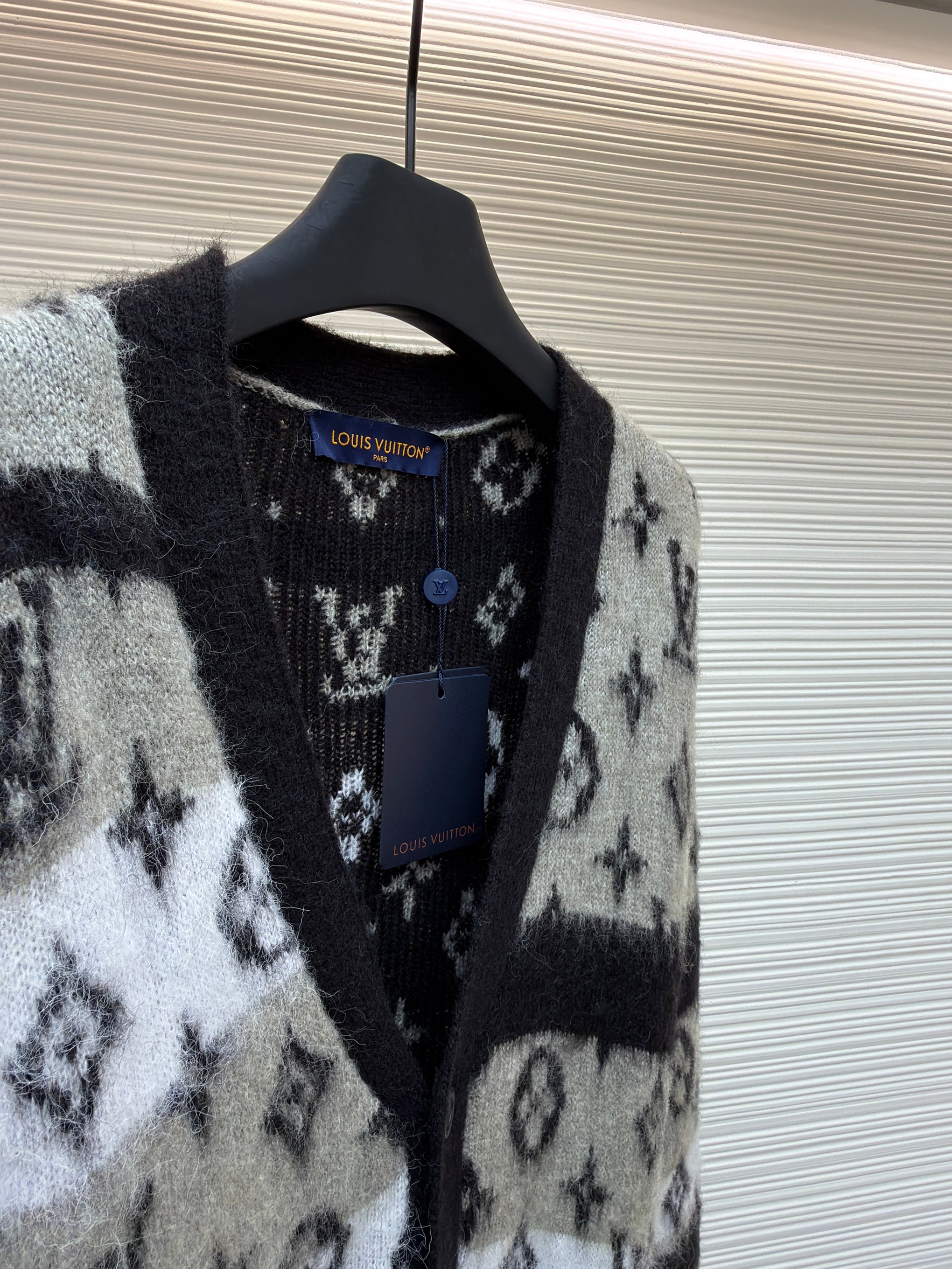LOU CARDIGAN