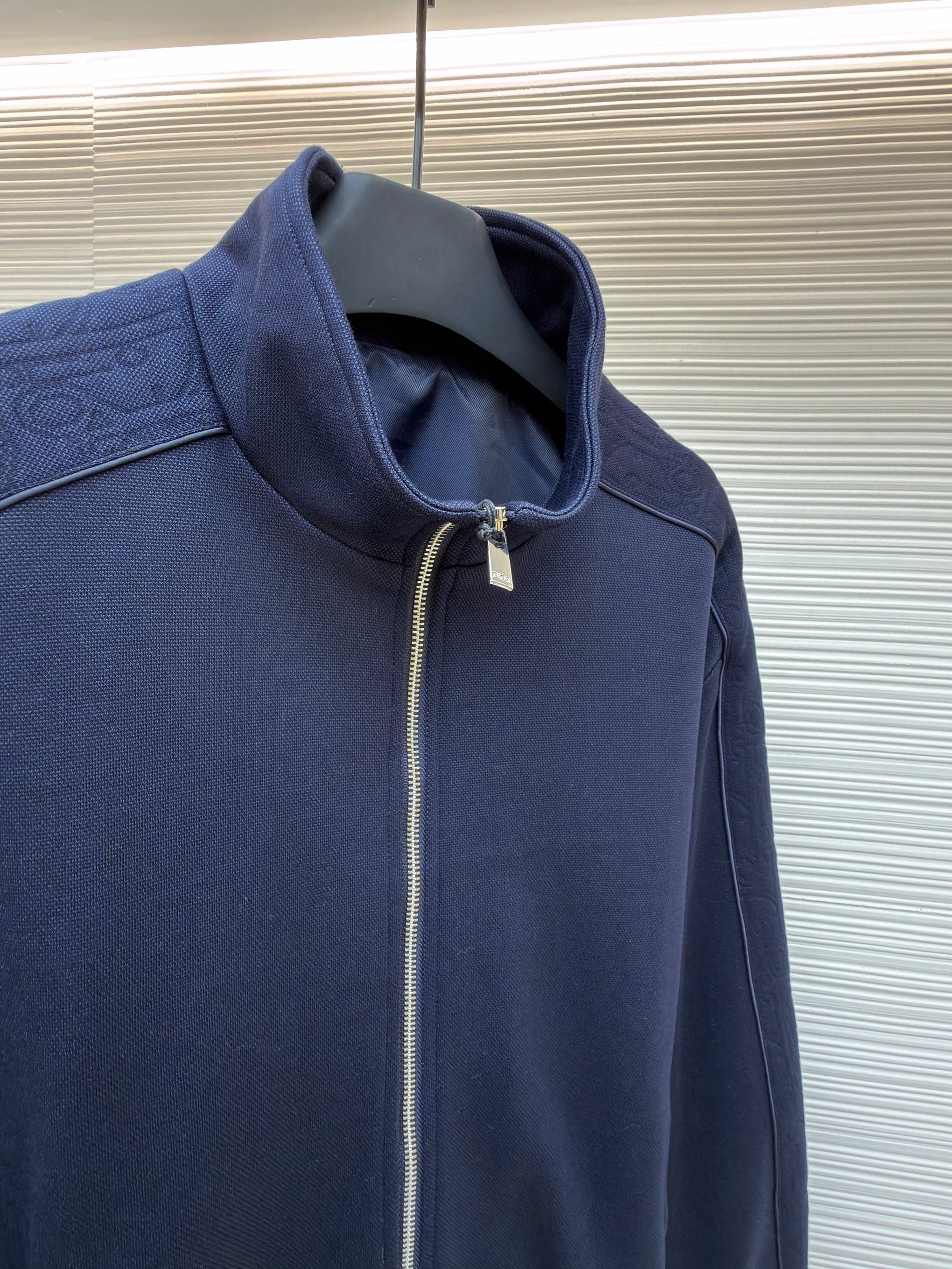 CD BOMBER SWEATSHIRT