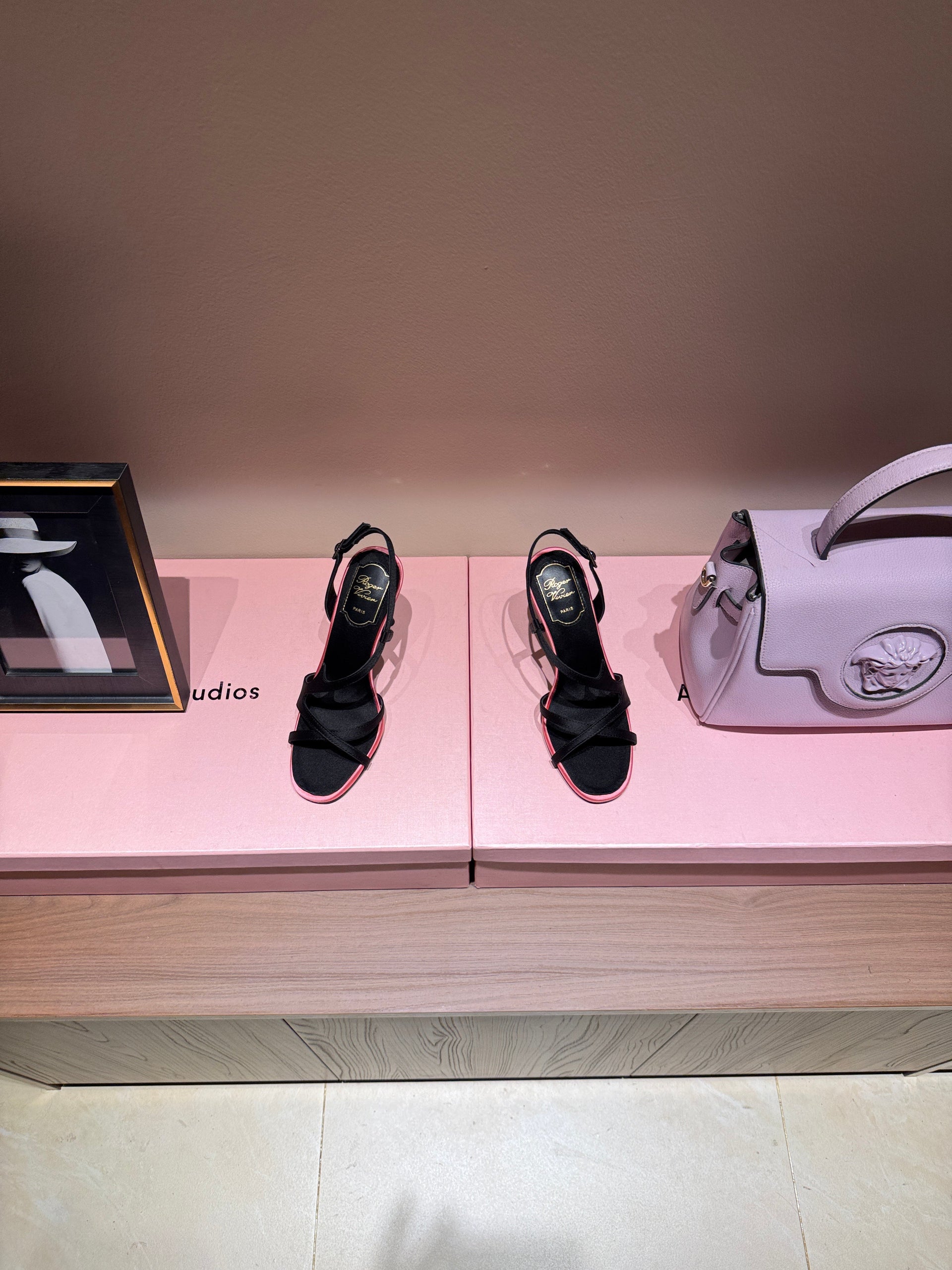 ROGER V HEELS