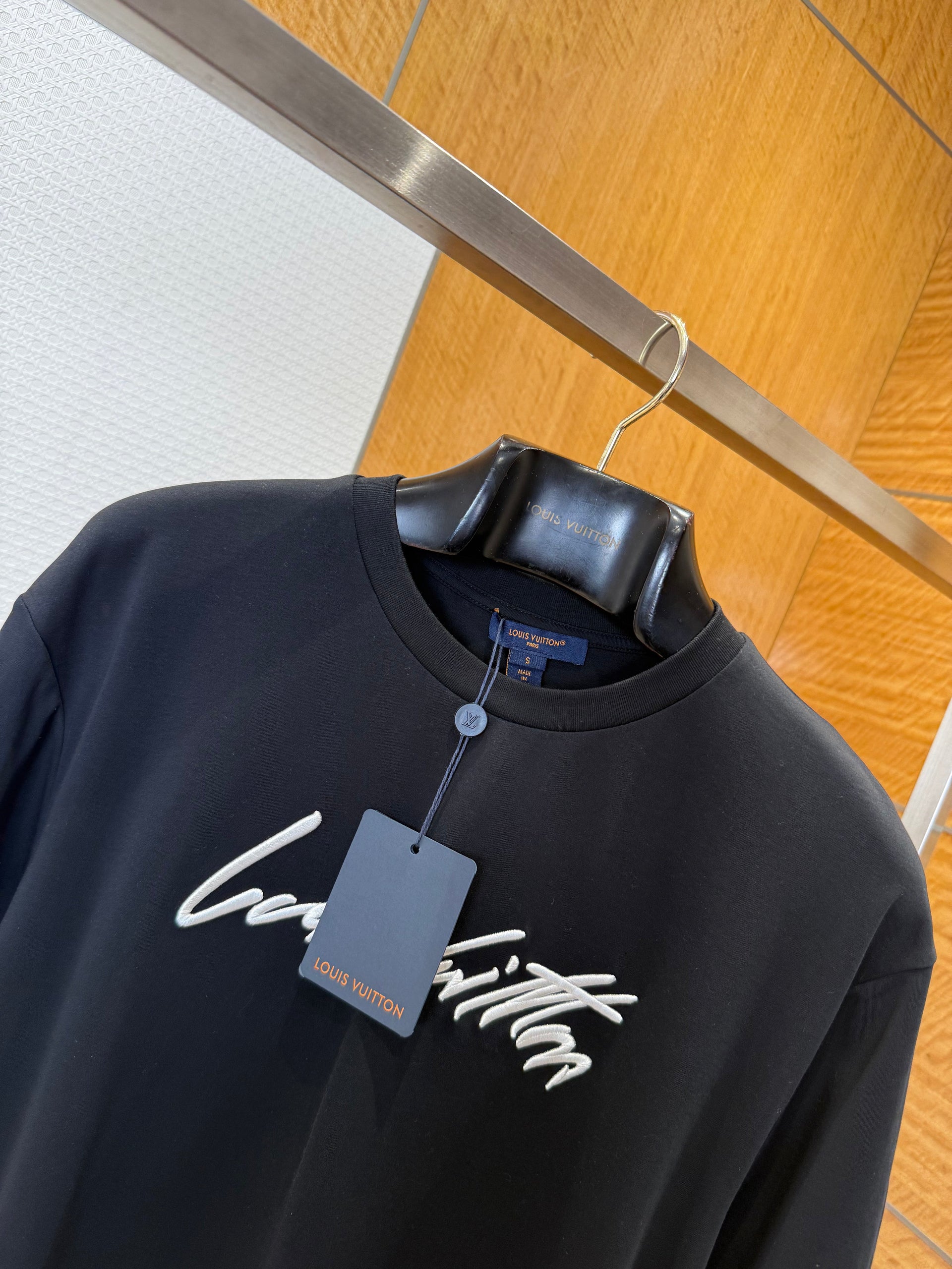 LOU T-SHIRT